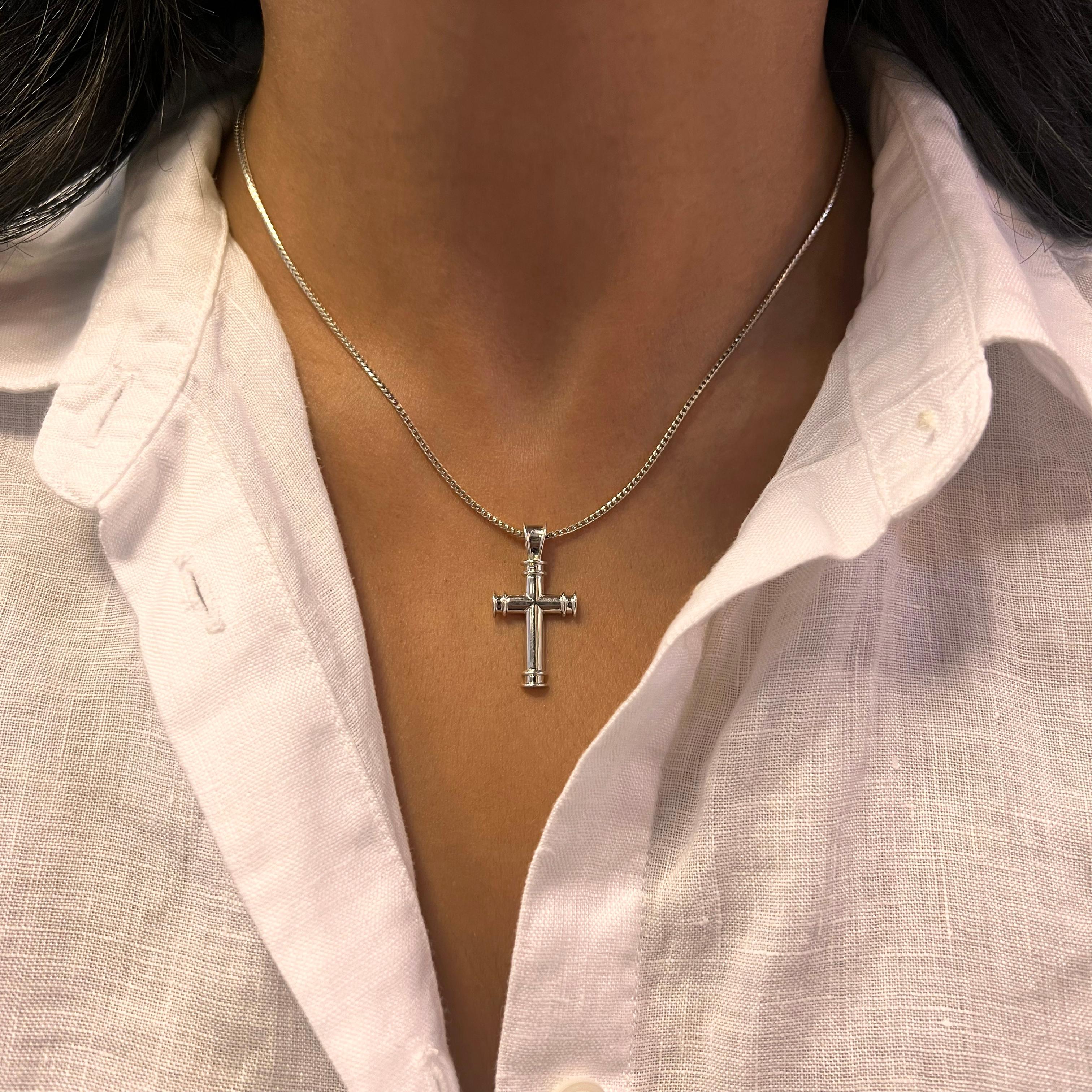 Theo Fennell 18 Carat White Gold Small Tod Cross Pendant and Chain In Excellent Condition For Sale In London, GB