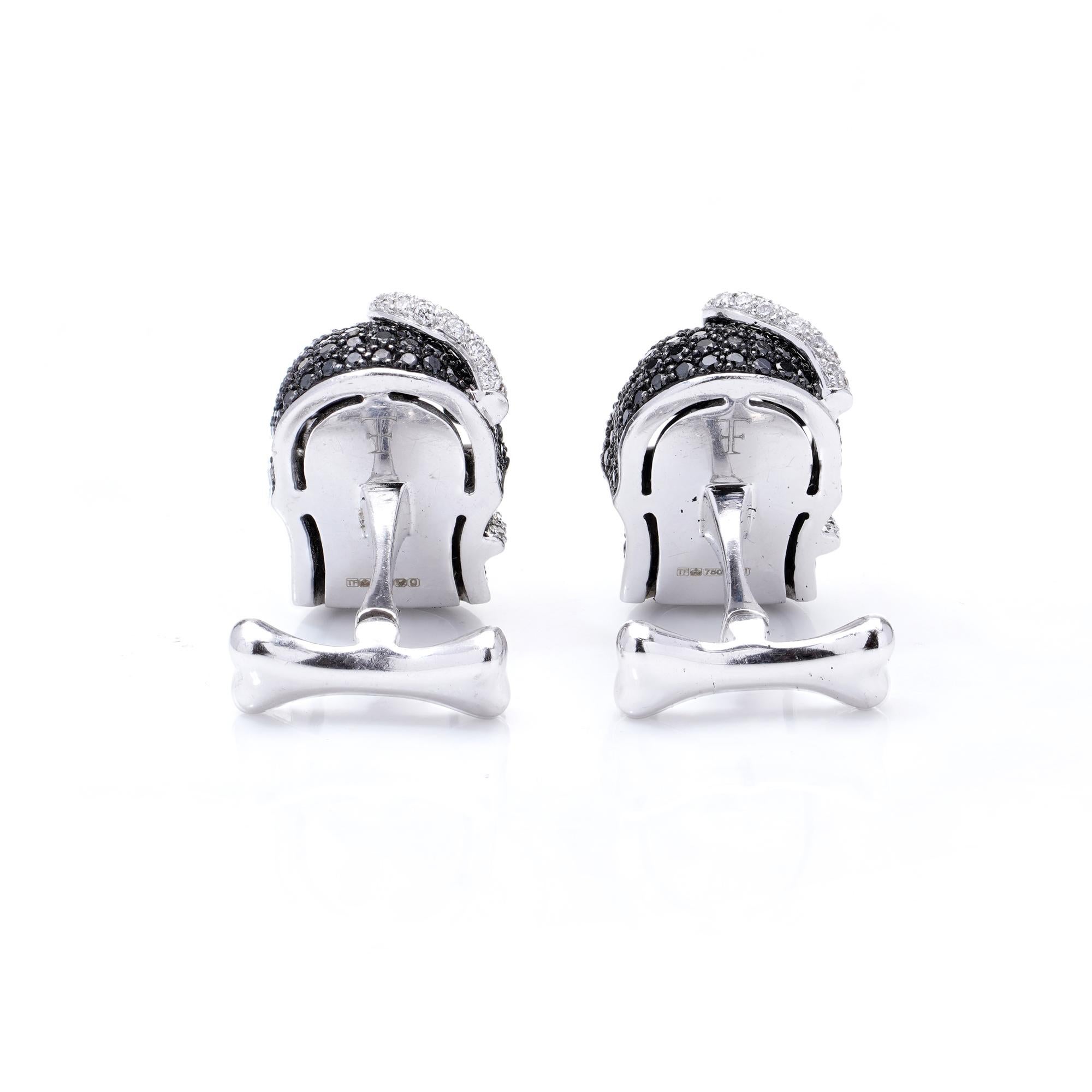 Gemelos Theo Fennell de oro blanco de 18 quilates con diamante negro y calavera de diamantes en Bueno estado para la venta en Braintree, GB
