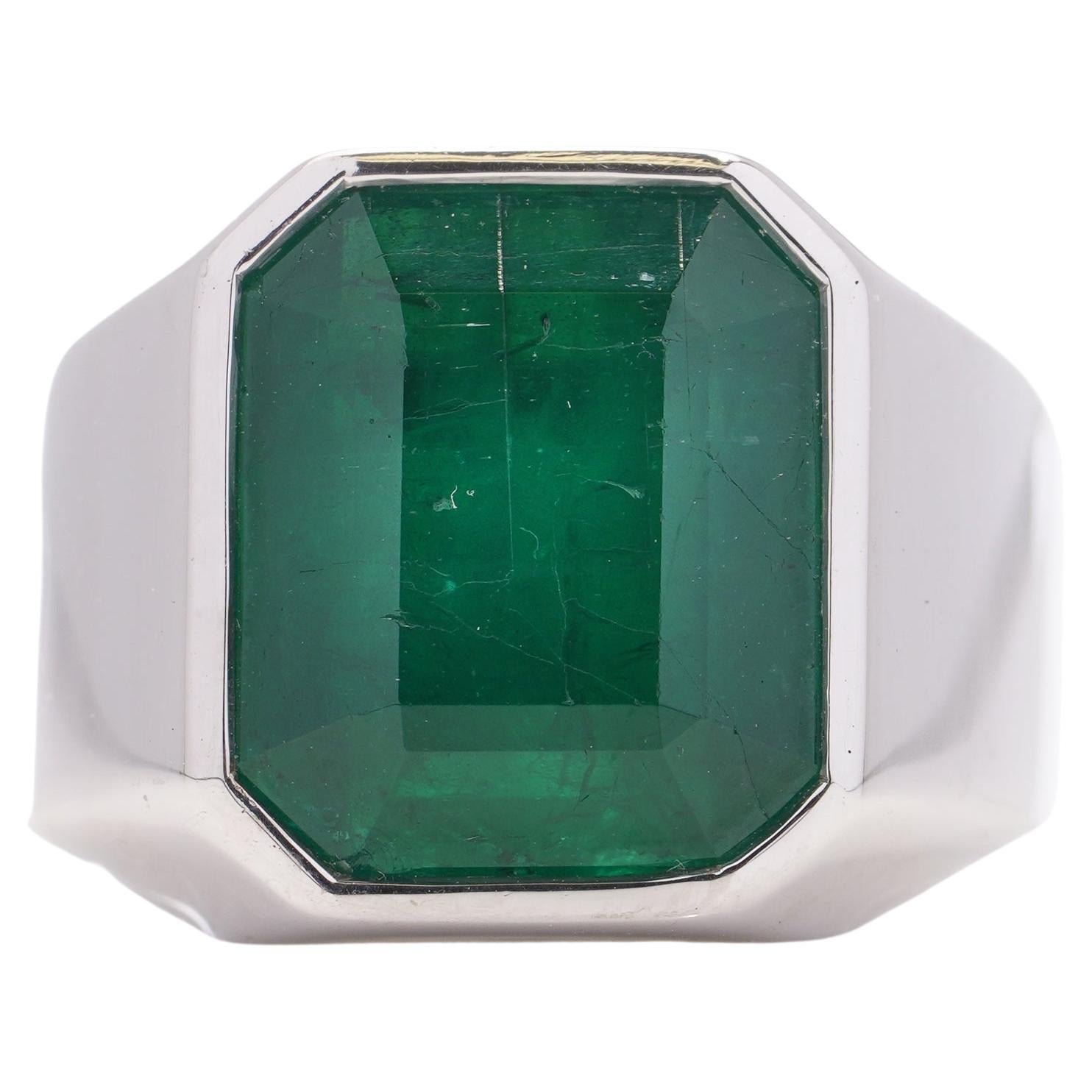 Theo Fennell 18kt white gold octagon cut 7 50 cts emerald arc ring