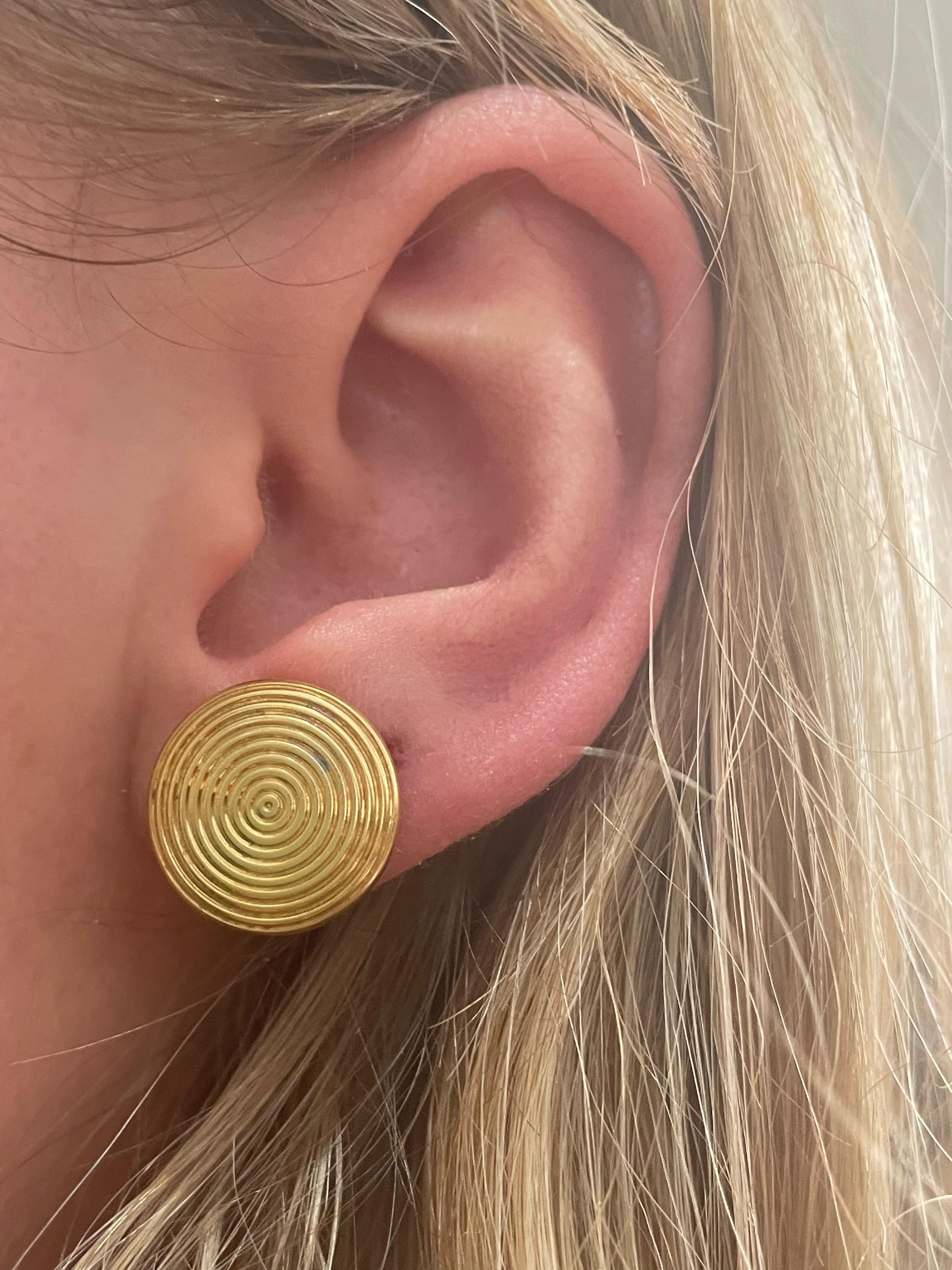 Theo Fennell Circular 18 Karat Yellow Gold Earrings In Good Condition For Sale In London, GB