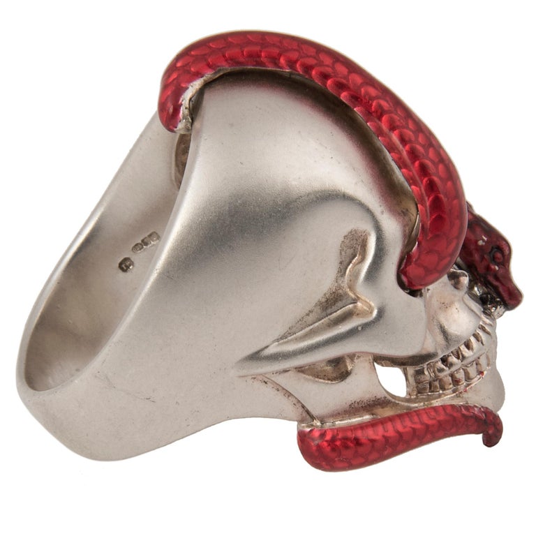 Theo Fennell Silver and Black Enamel Skull Ring For Sale at 1stDibs
