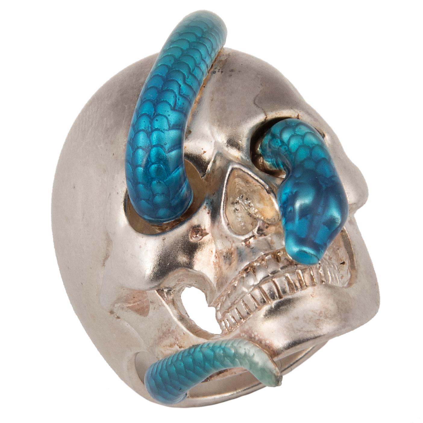Memento Mori Ring by Theo Fennell, designed as a silver skull with a blue enamelled snake 
Stamped TF for Theo Fennel, English hallmarks
Size EU: 56, US: 78 1/4
Circa 2015

Theo Fennell is a Brittish Jewellery designer, known for his Intelligent,