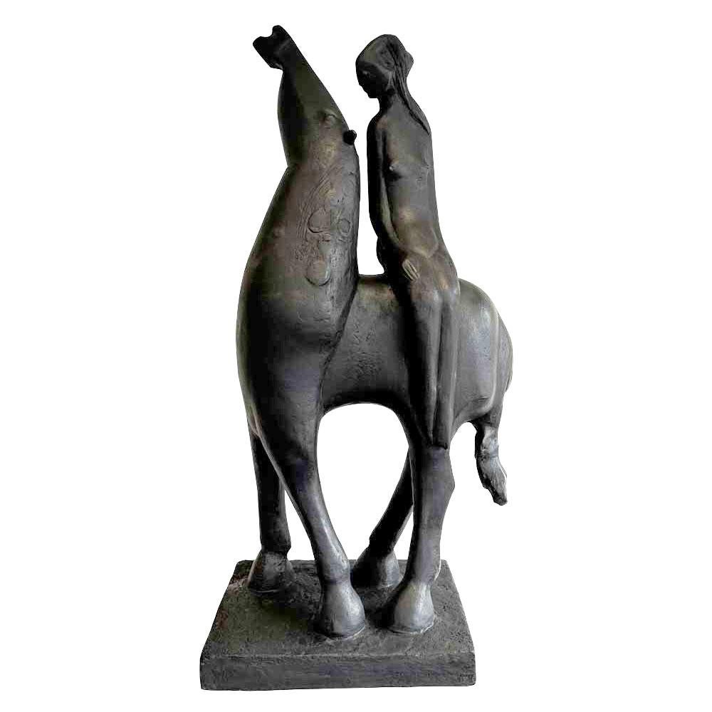 Figurative Sculpture Theo Mackaay - Sculpture de cheval Amazone en bronze mythologie, en stock 