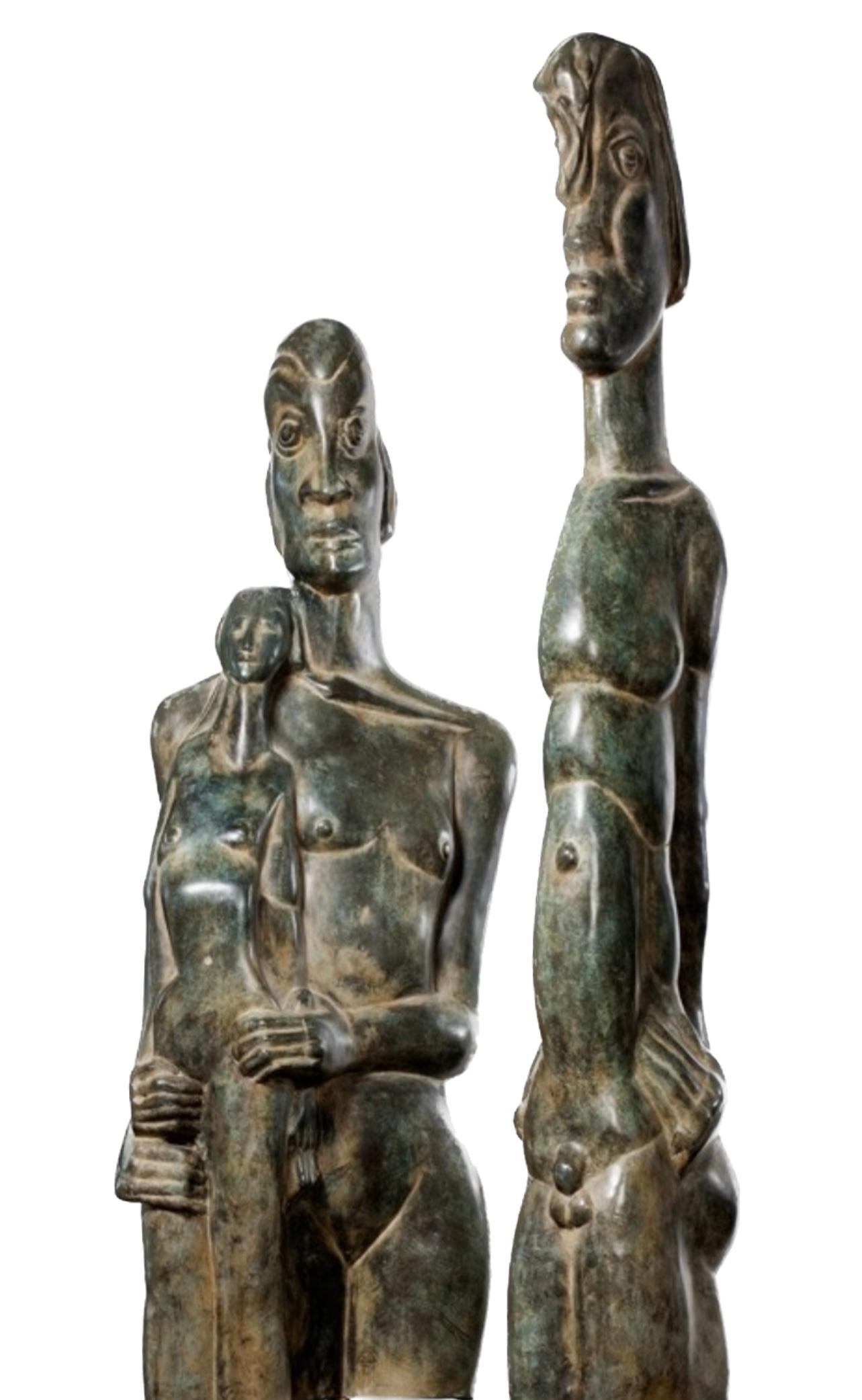 Familia Große Bronzeskulptur Mutter Vater Kind Draußen und drinnen – Sculpture von Theo Mackaay