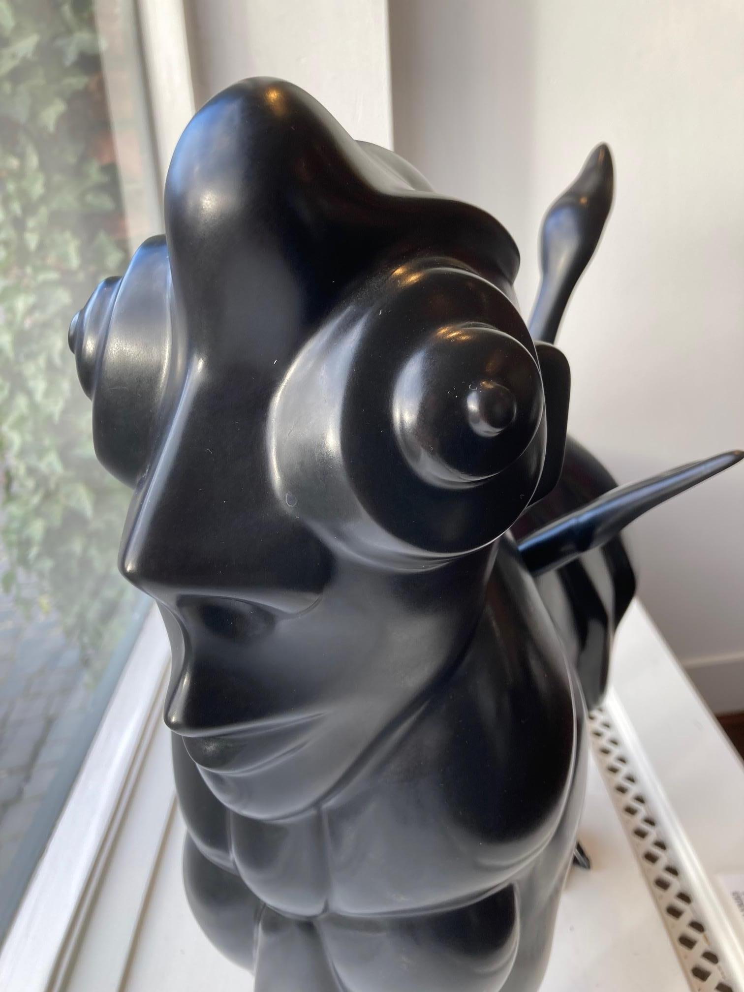 Notarisvogel Escultura de Bronce Pájaro Negro En Stock en venta 1