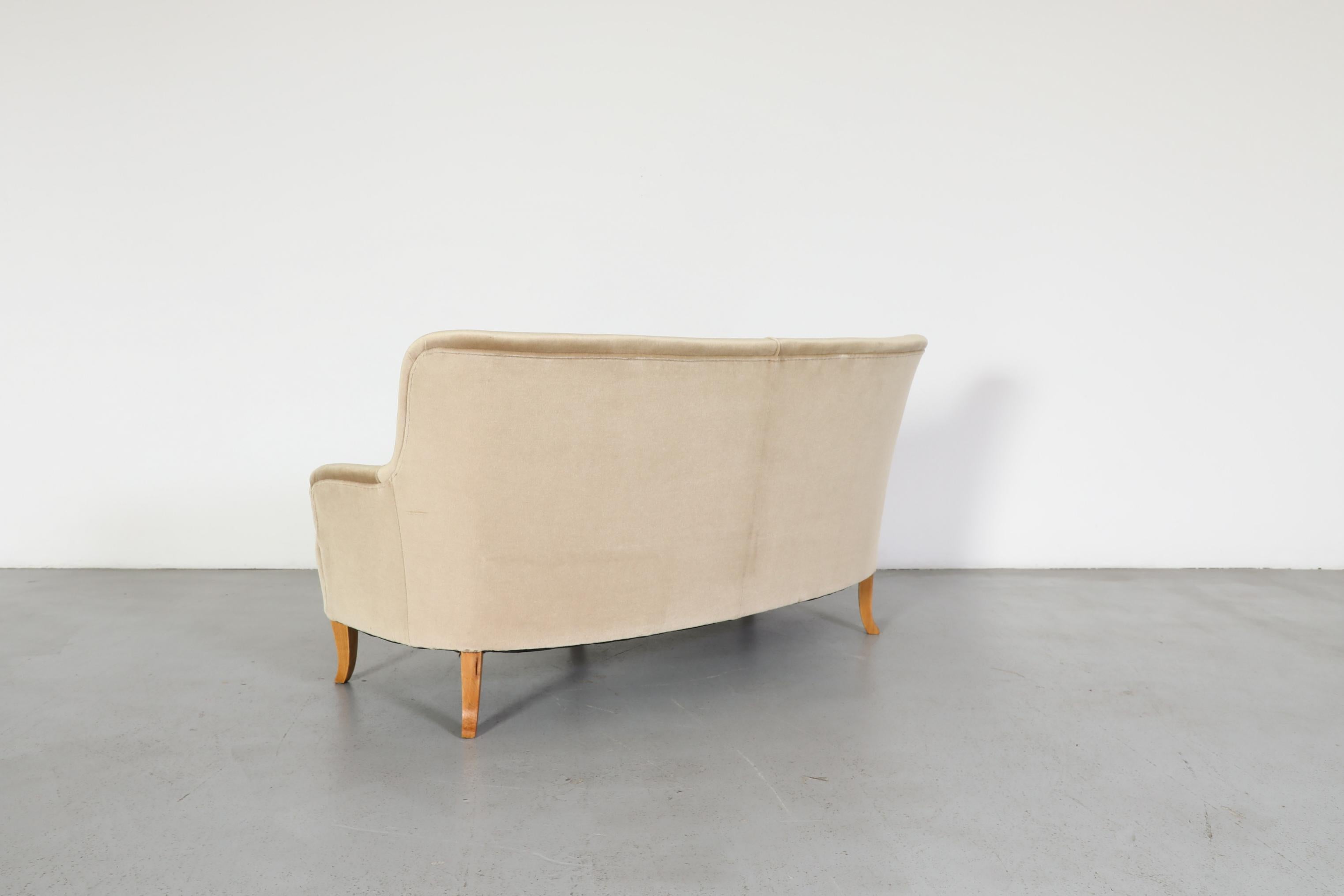 Theo Ruth Canapé en mohair beige pour Artifort Bon état - En vente à Los Angeles, CA