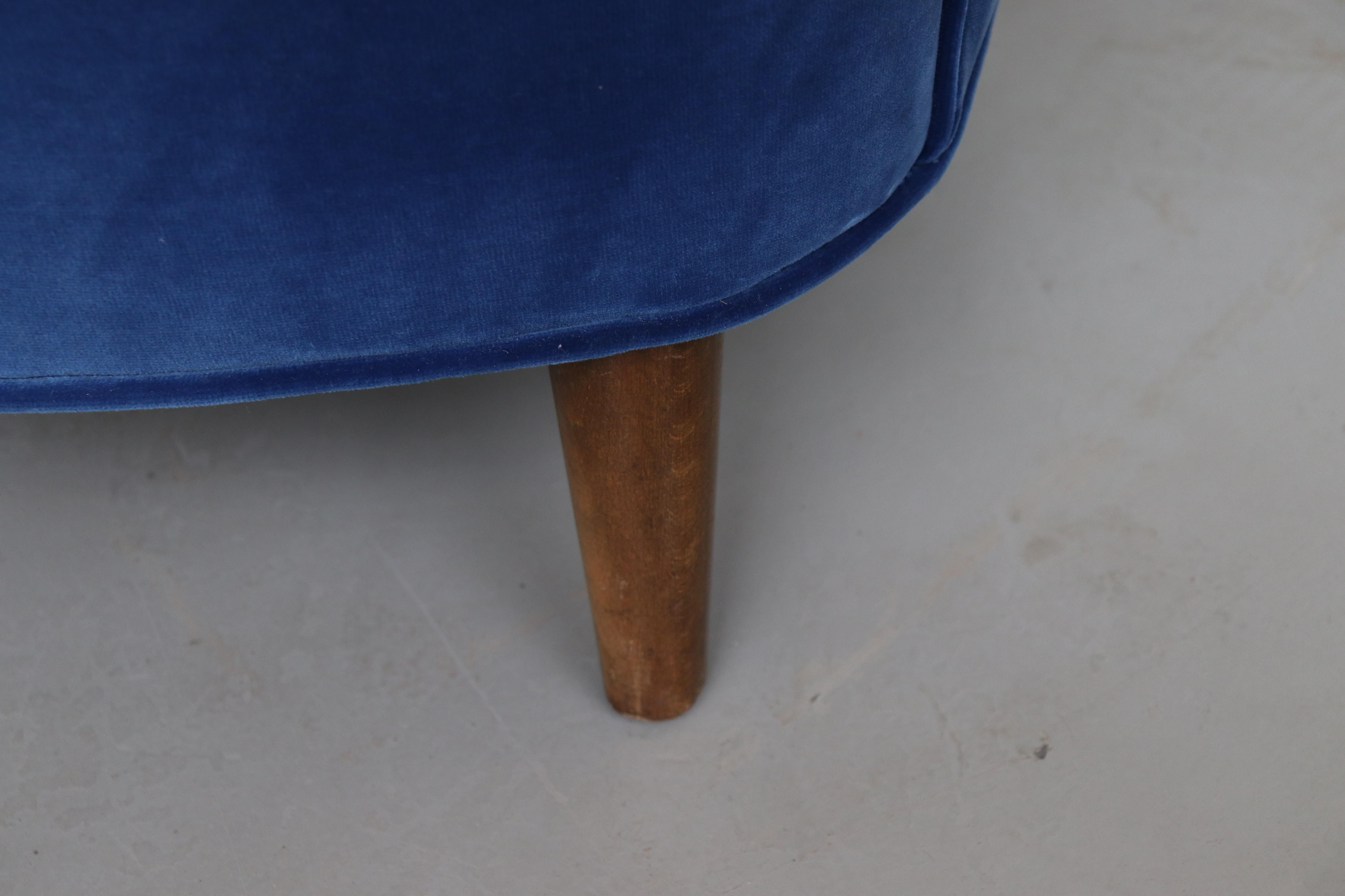 Theo Ruth Cobalt Blue Sofa by Artifort 3