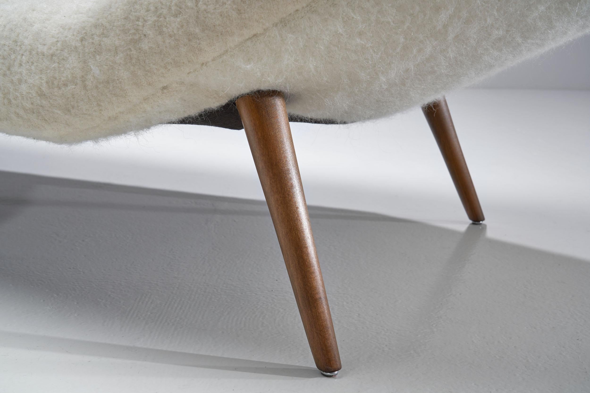 Theo Ruth Daybed for Artifort, The Netherlands 1950s For Sale 4