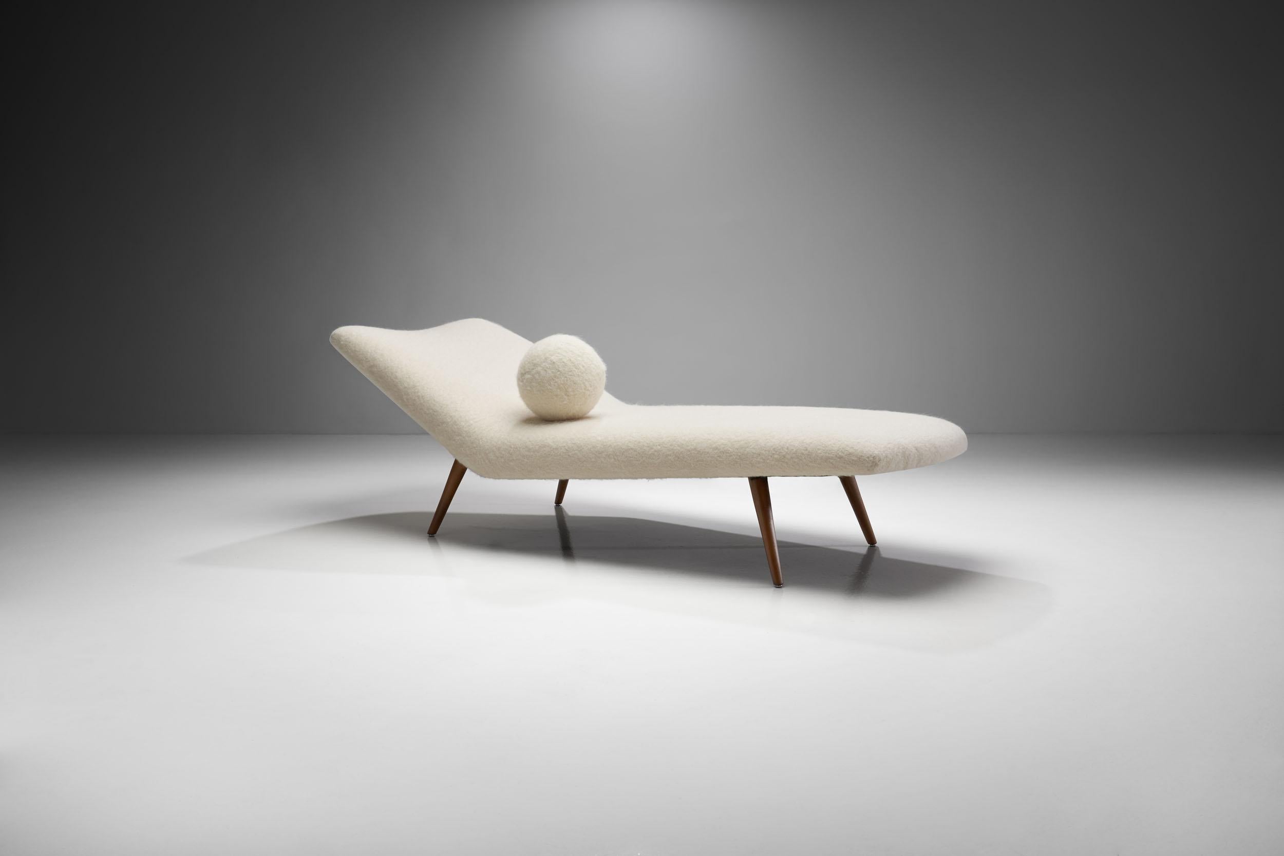 Wool Theo Ruth Daybed for Artifort, The Netherlands 1950s