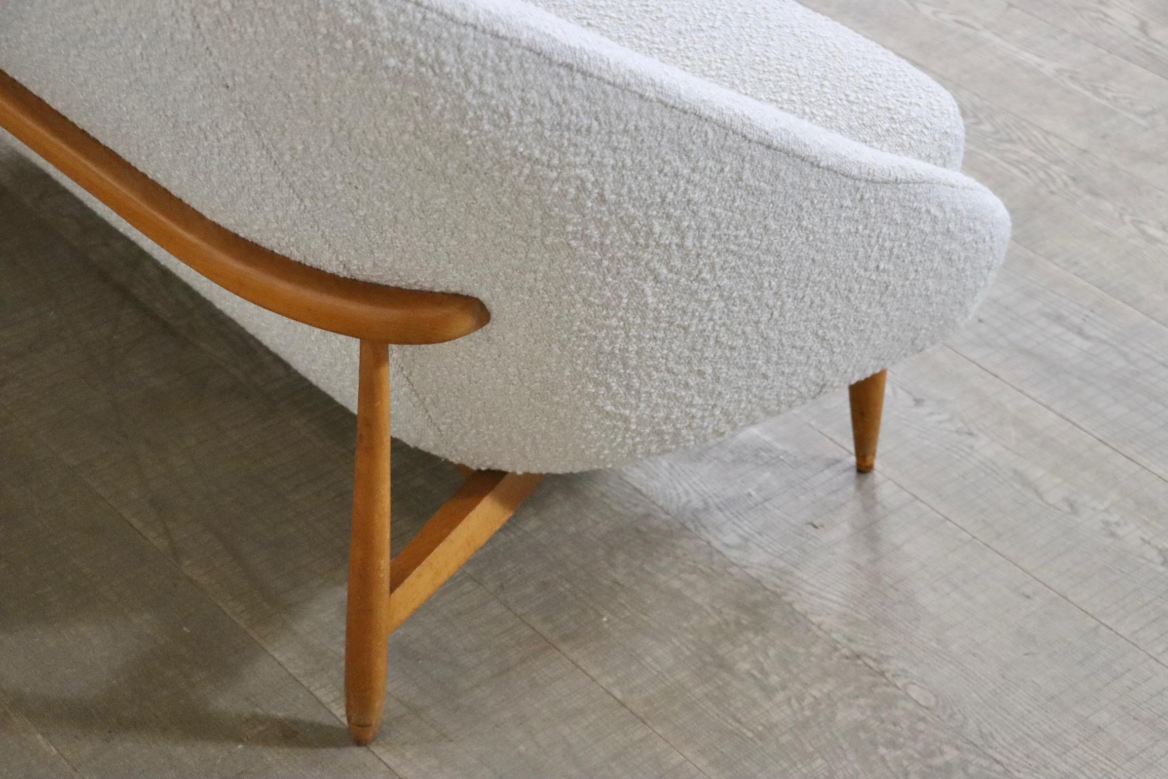 Mid-20th Century Theo Ruth for Artifort 115 Sofa in Bouclé and Oak, 1950s