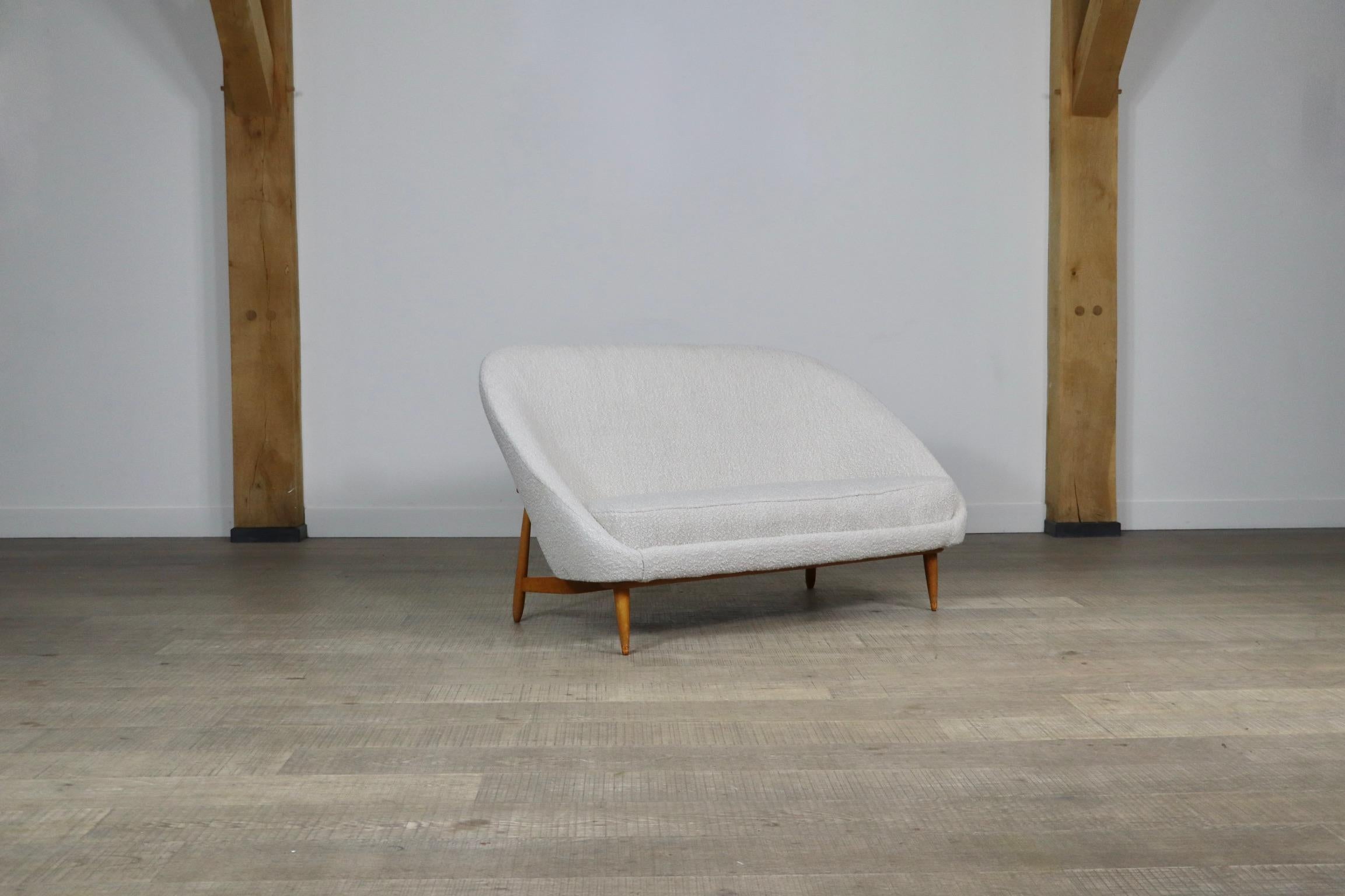 Theo Ruth for Artifort 115 Sofa in Bouclé and Oak, 1950s 4