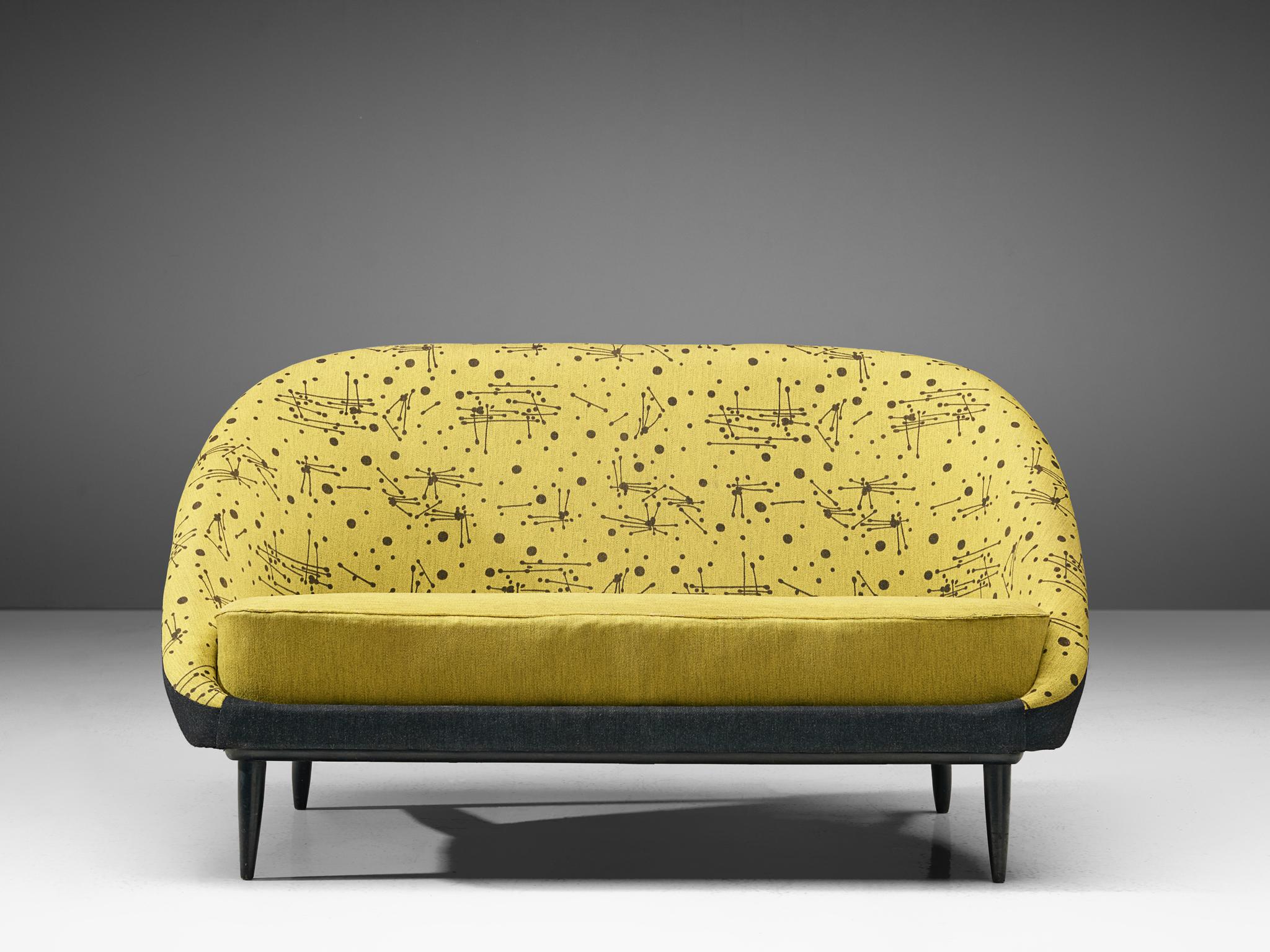 Theo Ruth für Artifort Sofa mit gelber und schwarzer Polsterung  (Moderne der Mitte des Jahrhunderts) im Angebot