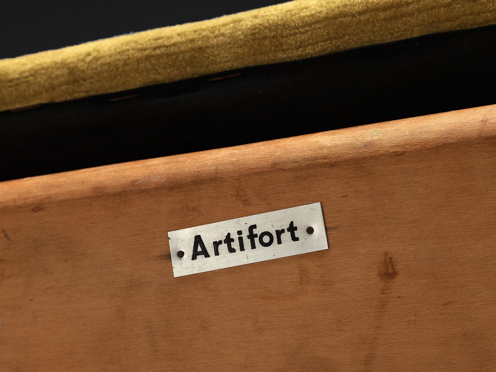 Theo Ruth for Artifort Sofa Model '115' in Yellow Velvet Upholstery For Sale 1