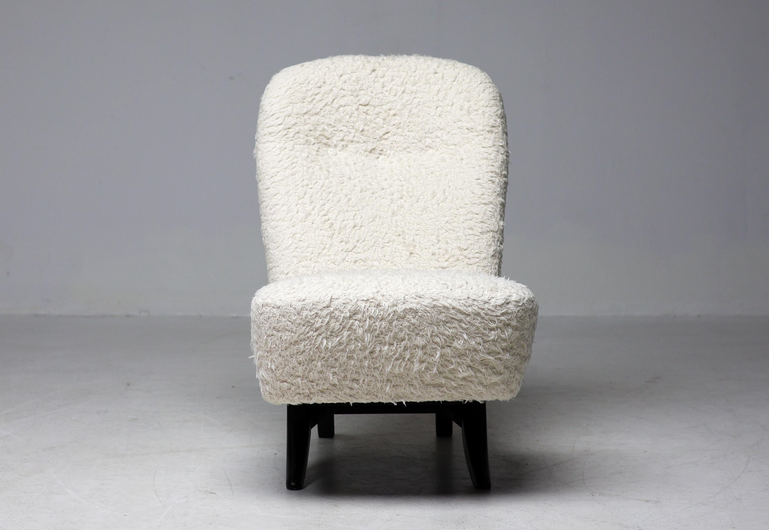 Lacquered Theo Ruth for Artifort White Teddy 'Congo' Chair Dutch Mid Century Modern For Sale