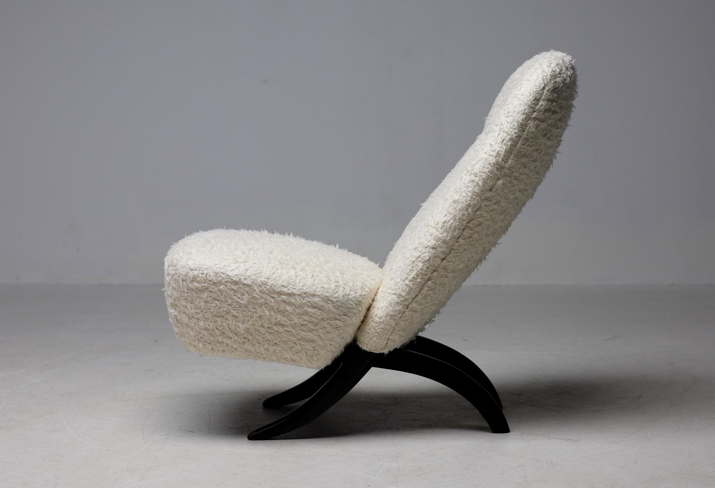 Mid-20th Century Theo Ruth for Artifort White Teddy 'Congo' Chair Dutch Mid Century Modern For Sale