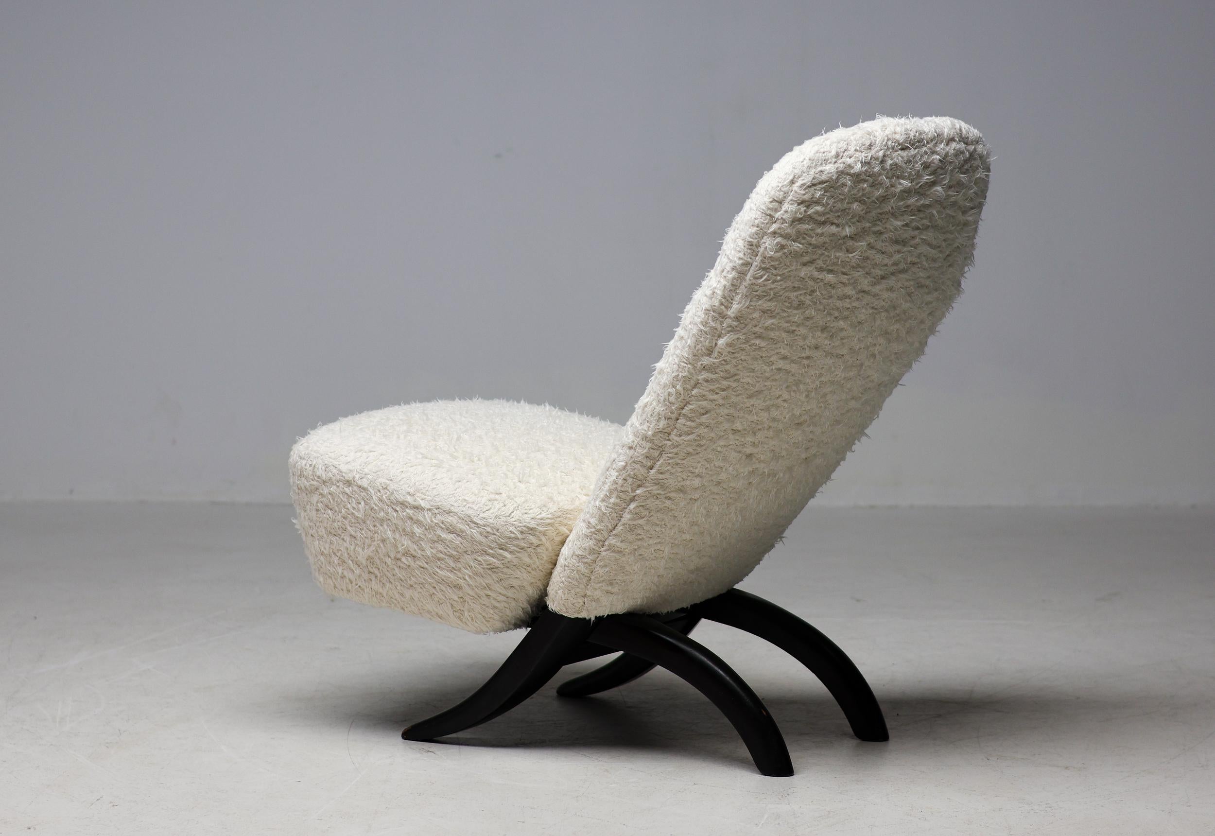 Cotton Theo Ruth for Artifort White Teddy 'Congo' Chair Dutch Mid Century Modern For Sale