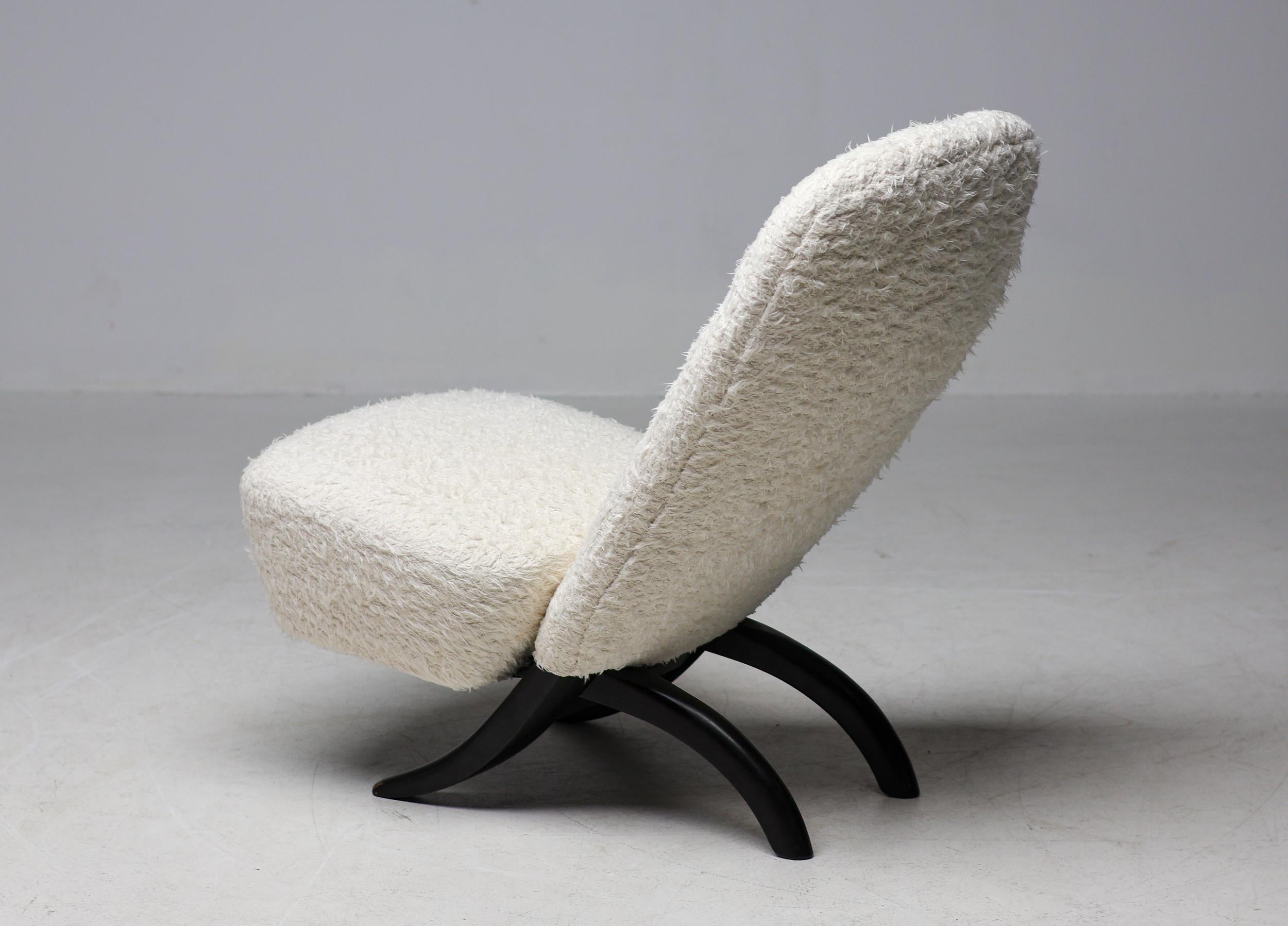 Theo Ruth for Artifort White Teddy 'Congo' Chair Dutch Mid Century Modern For Sale 1