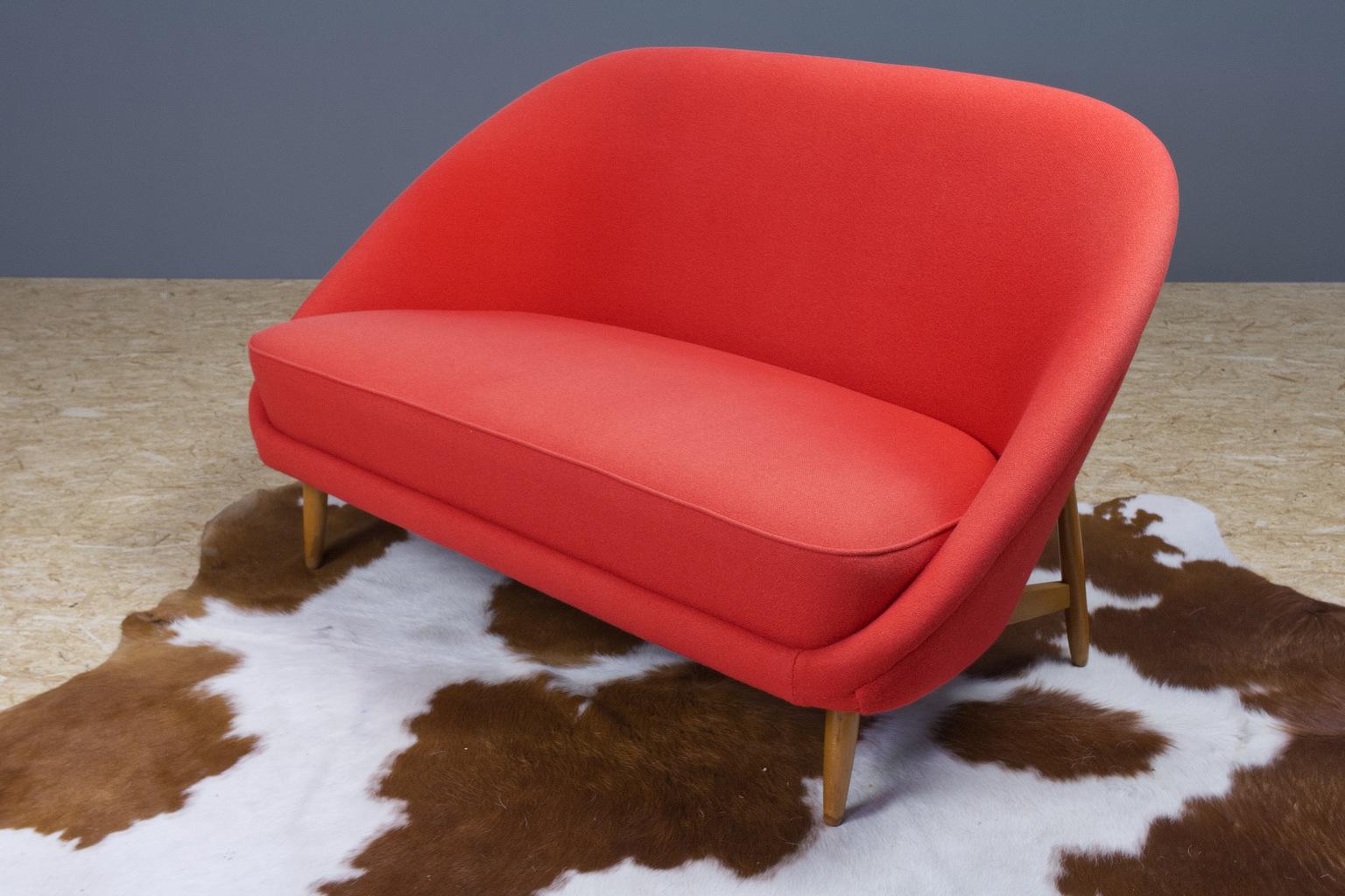 Theo Ruth Sofa or Love Seat in Red for Artifort, Model 115, 1970s In Good Condition For Sale In Beek en Donk, NL