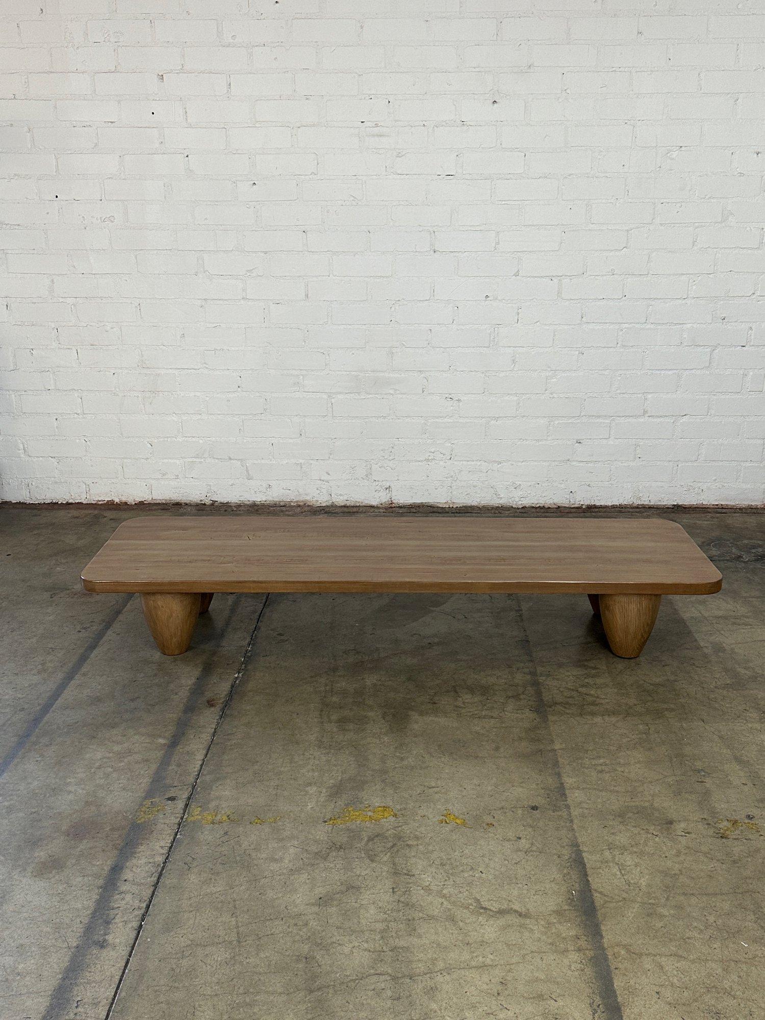 Theo Table in reclaimed Pine In Good Condition For Sale In Los Angeles, CA