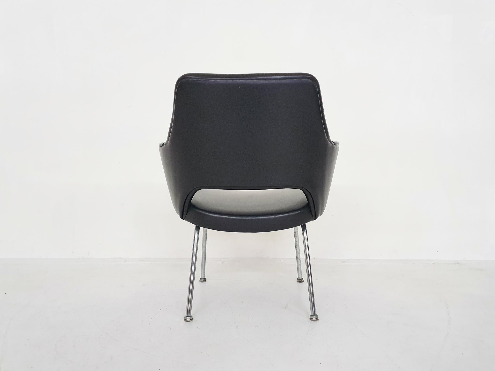 Dutch Theo Tempelman for AP Originals Club Chair, the Netherlands, 1960's For Sale