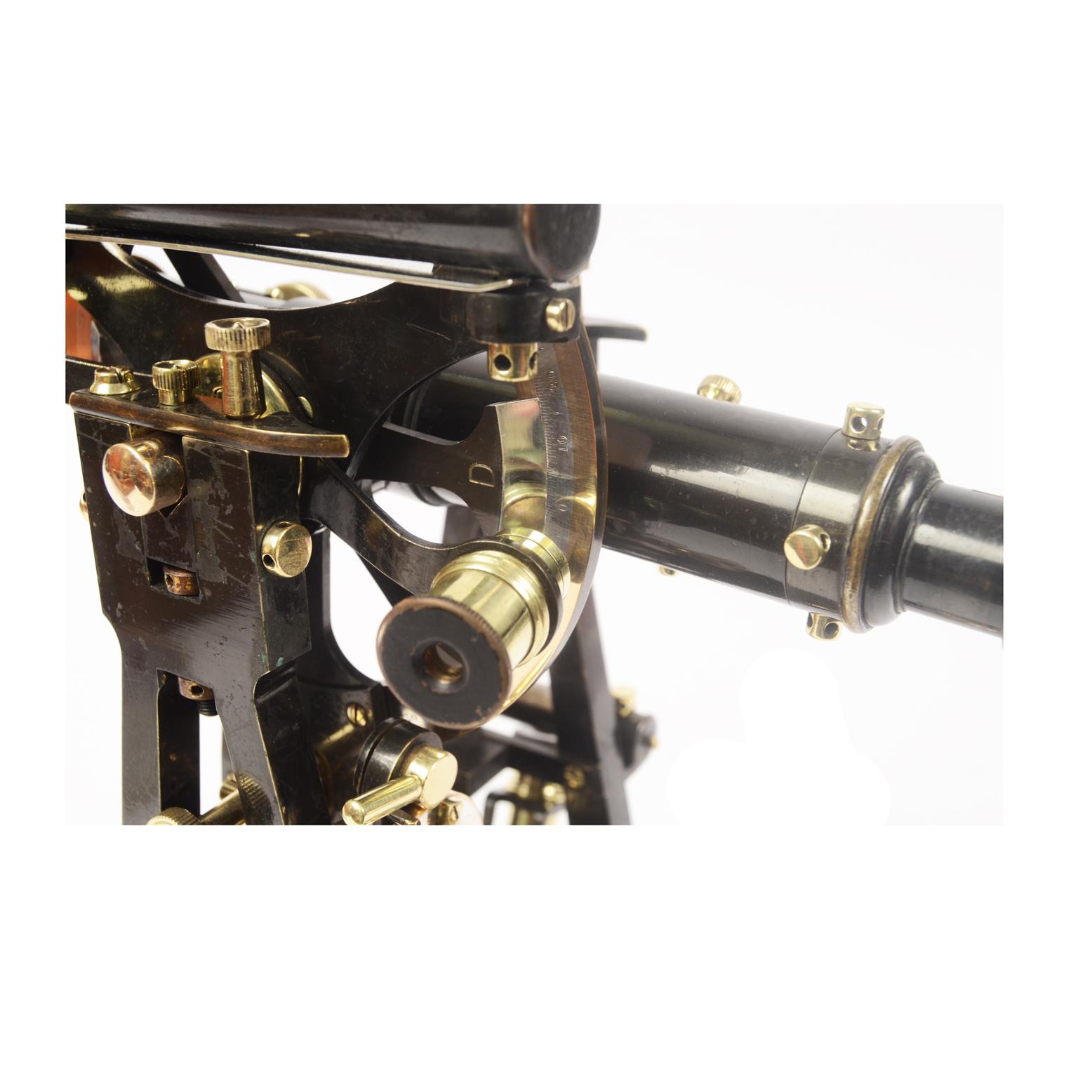 Theodolite of Burnished Brass Signed Casella Second Half of the 19th Century 8