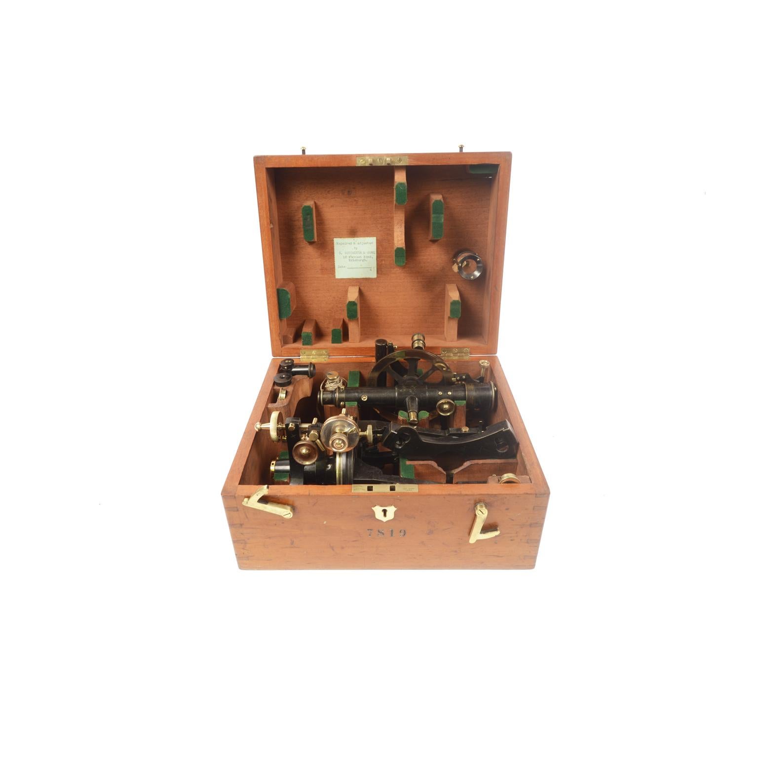 Theodolite of burnished brass signed Casella & Co 315 Rochester Row London S.W. No. 7819 made in the second half of the 19th century, complete with original oak box complete with accessories, plumb line, compass at 10 °, telescope with filter for