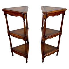 Theodor Alexander Hollywood Regency Stil 3-stöckiger Sockel oder Etagere, ein Paar 