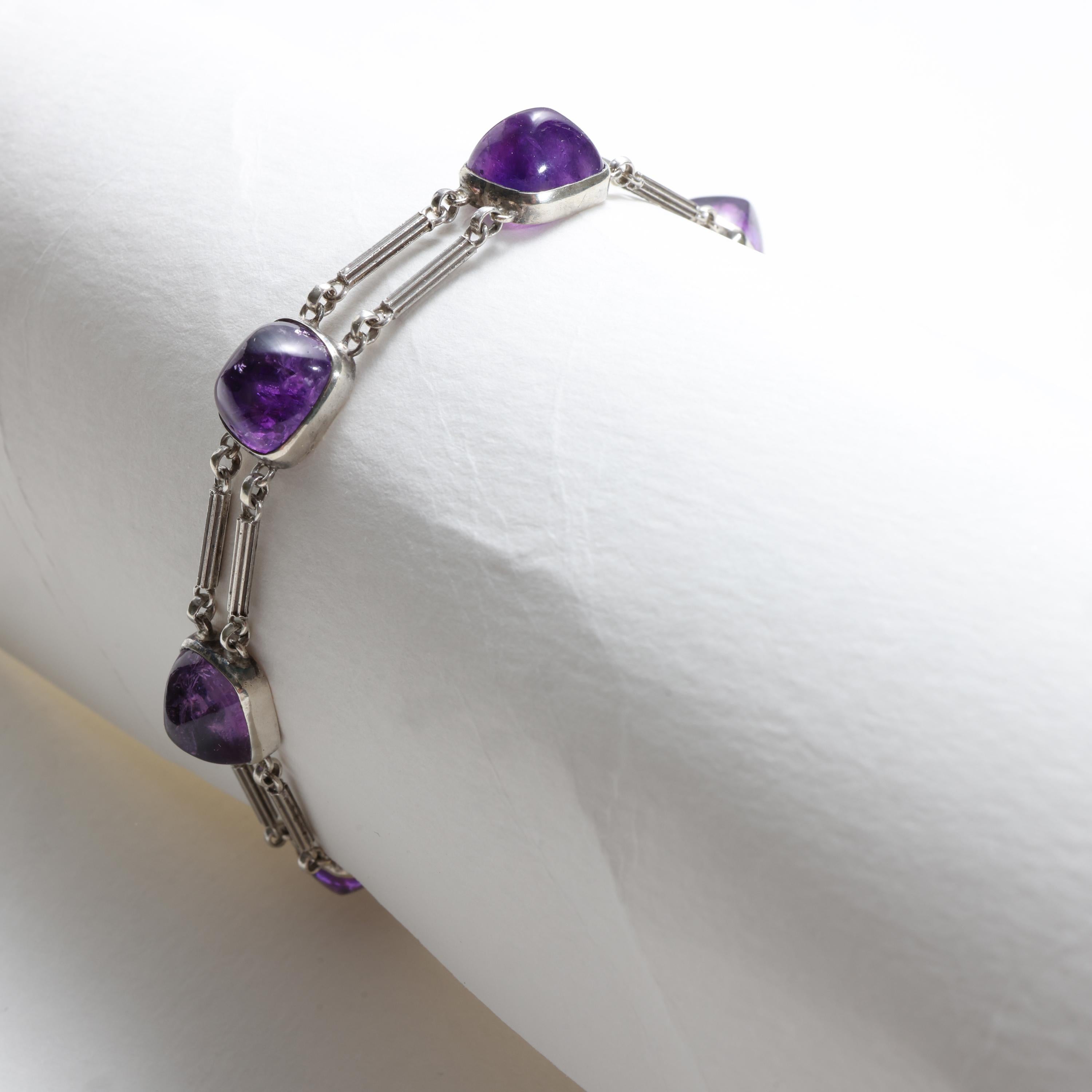 Theodor Fahrner Amethyst Sugarloaf Cabochon Jugendstil Bracelet in Silver In Excellent Condition In Southbury, CT