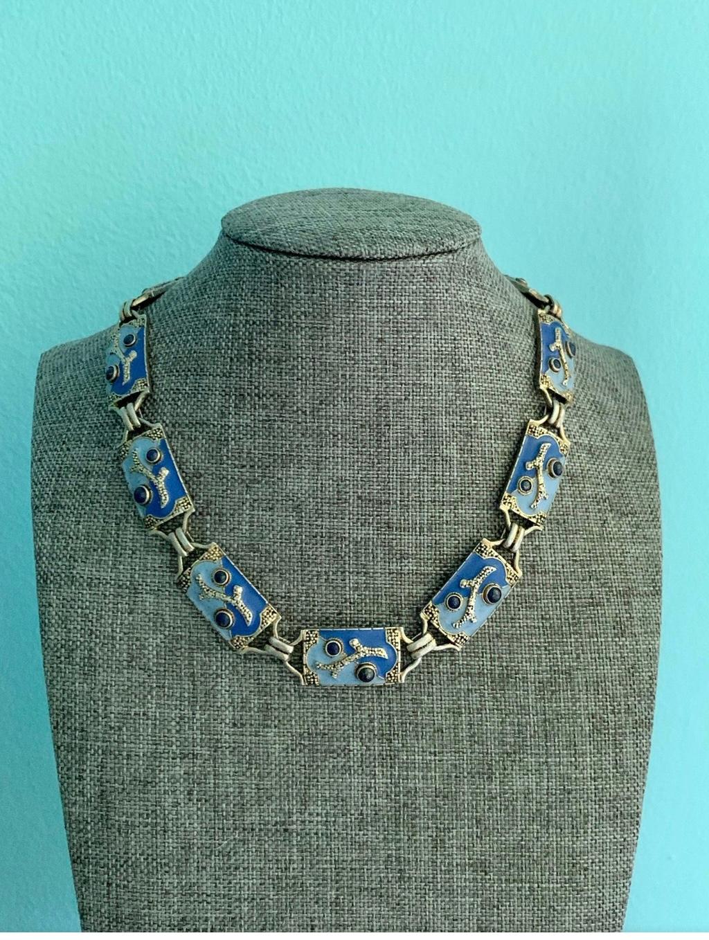 Theodor Fahrner Halskette Blaue Emaille Lapislazuli Meeresmotiv Sterling Silber für Damen oder Herren im Angebot