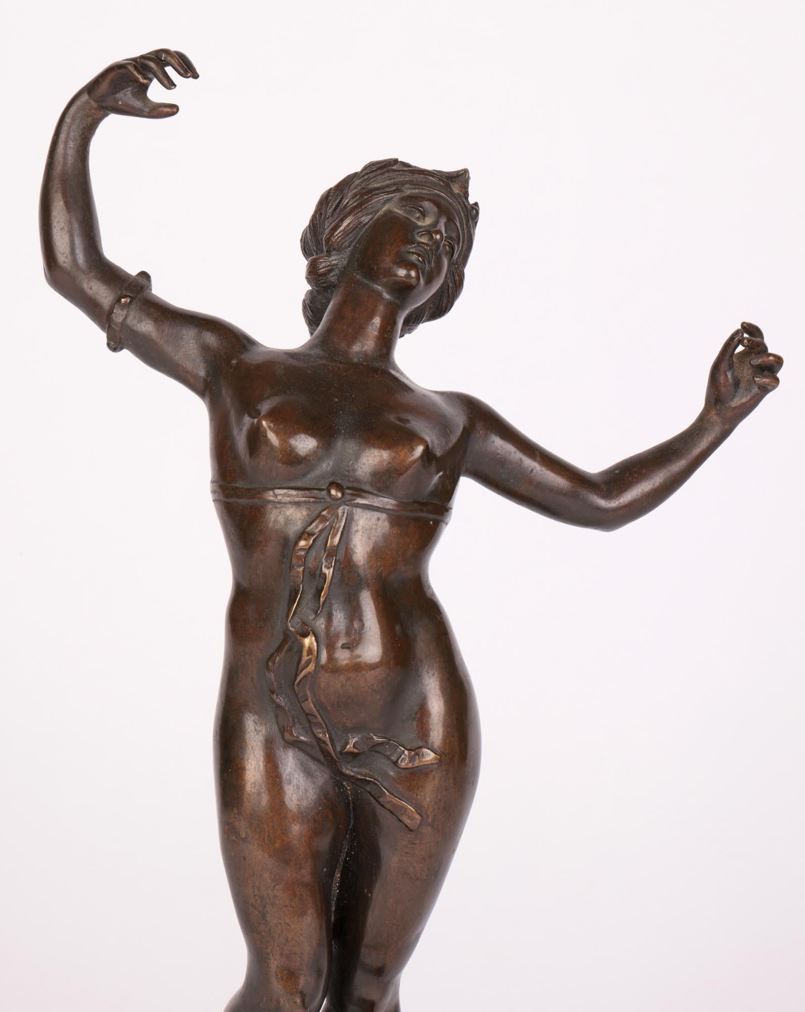 Theodor Friedl - Sculpture en bronze d'un nu féminin dansant autrichien en vente 5