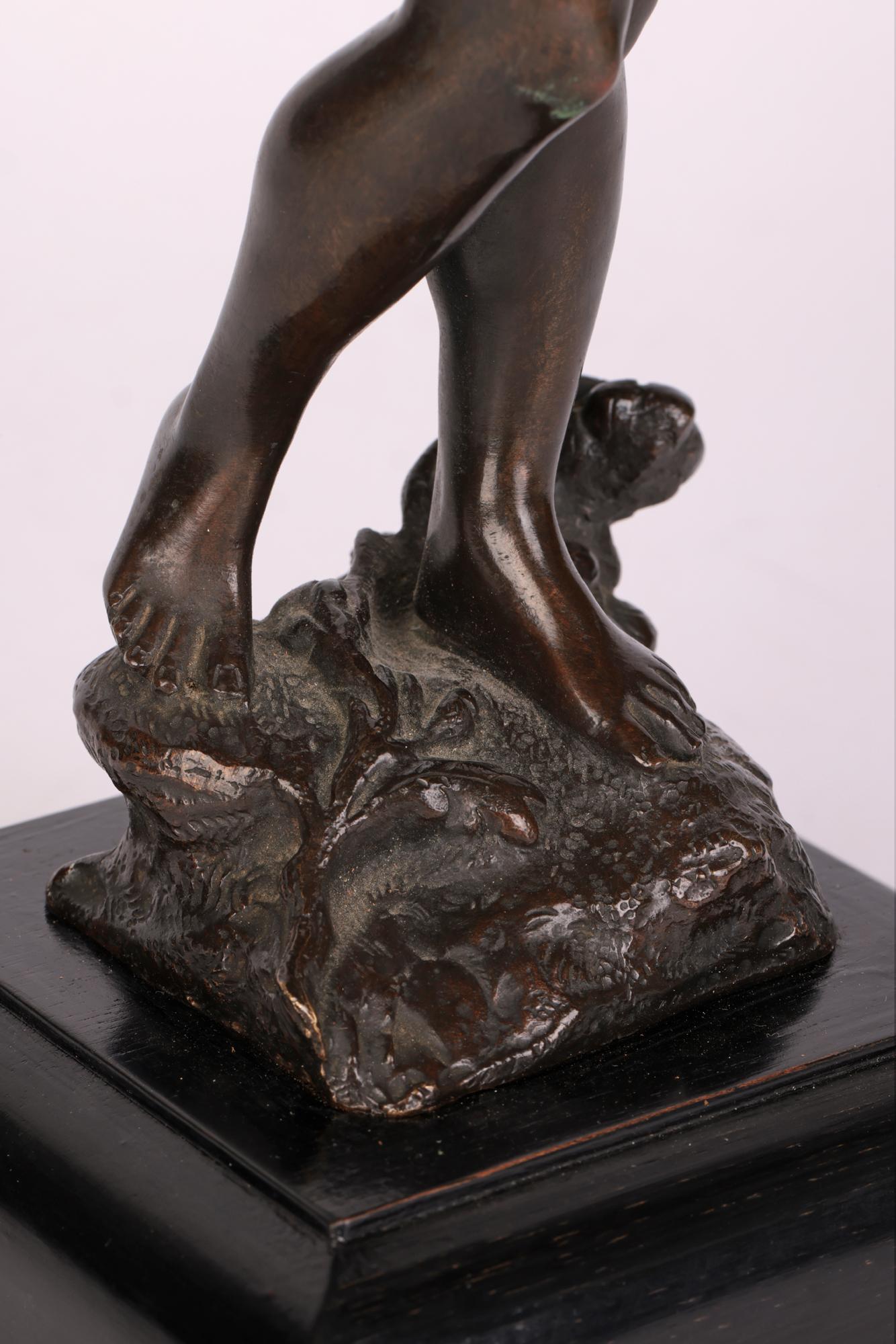 Theodor Friedl - Sculpture en bronze d'un nu féminin dansant autrichien en vente 7