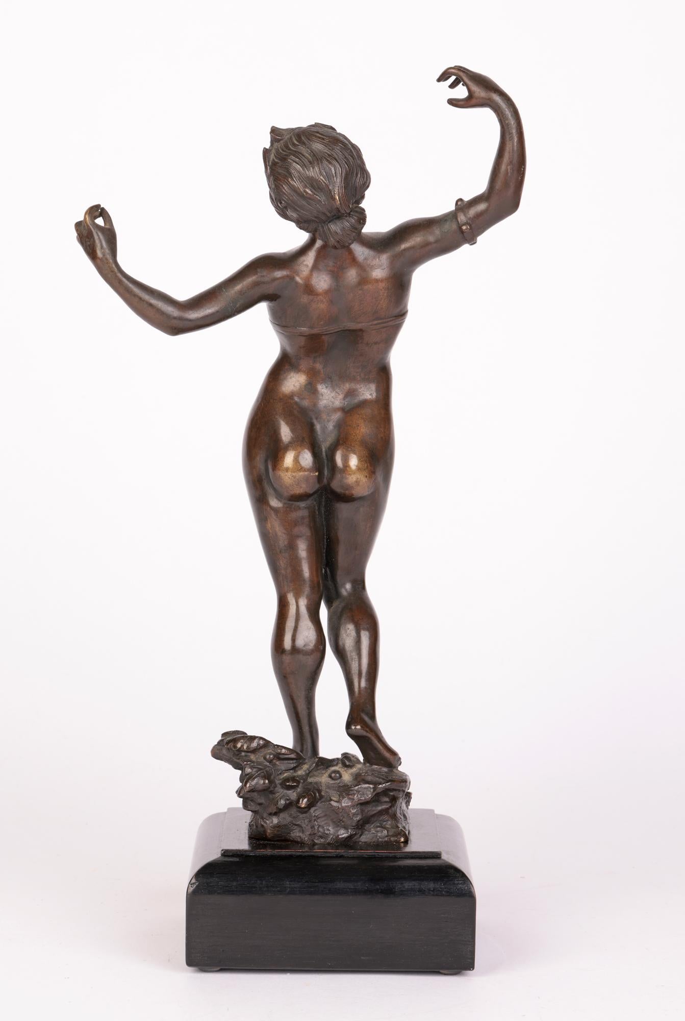 Theodor Friedl - Sculpture en bronze d'un nu féminin dansant autrichien en vente 8