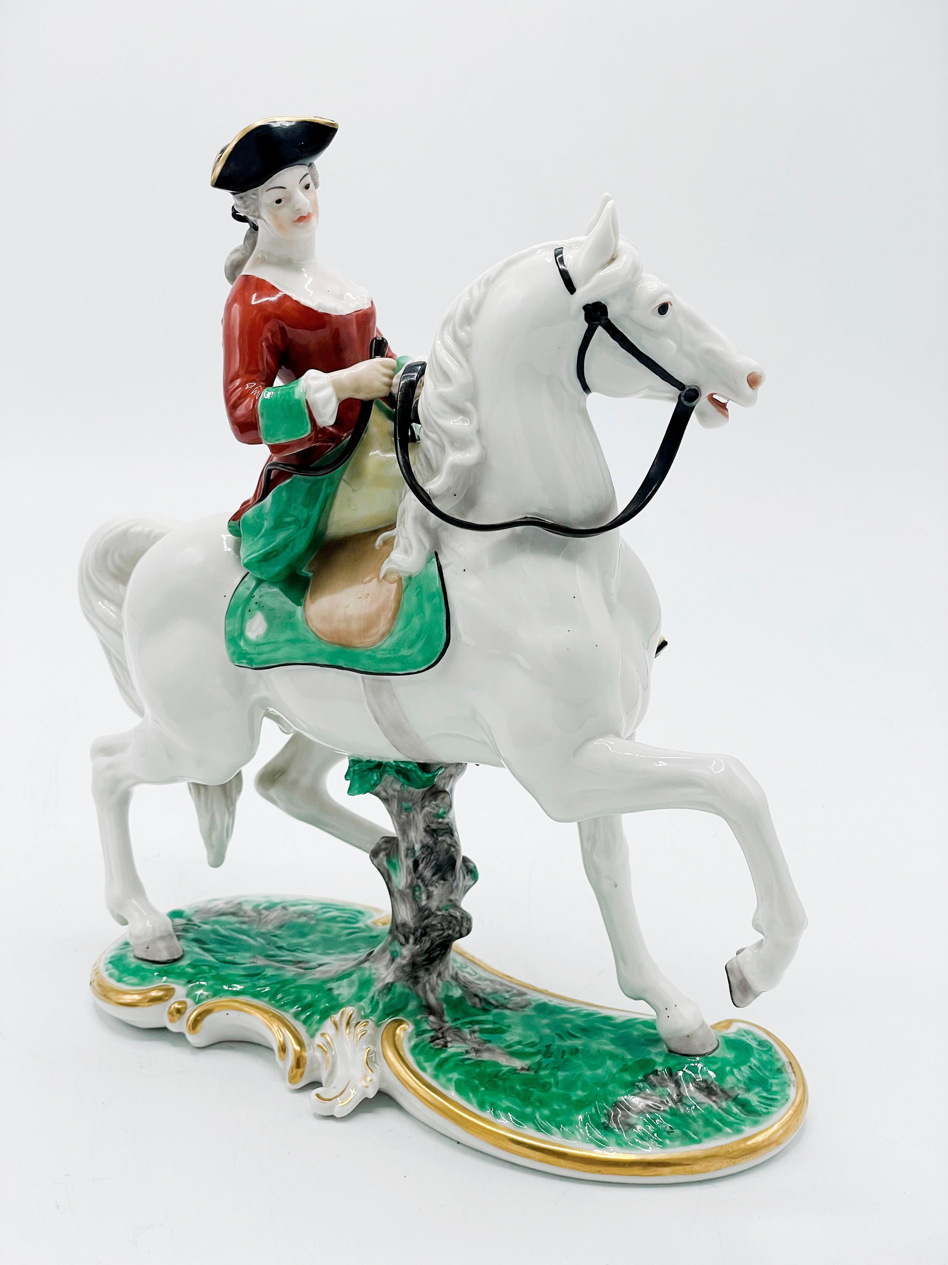 Theodor Kärner Hohenberg/Eger 1885 - Munich 1966

Figure 'Hunting rider Princess Margarethe v. Thurn and Taxis'

Nymphenburg, 20th century. Designed in 1915. Lady in hunting costume on horseback. Kärner's 
