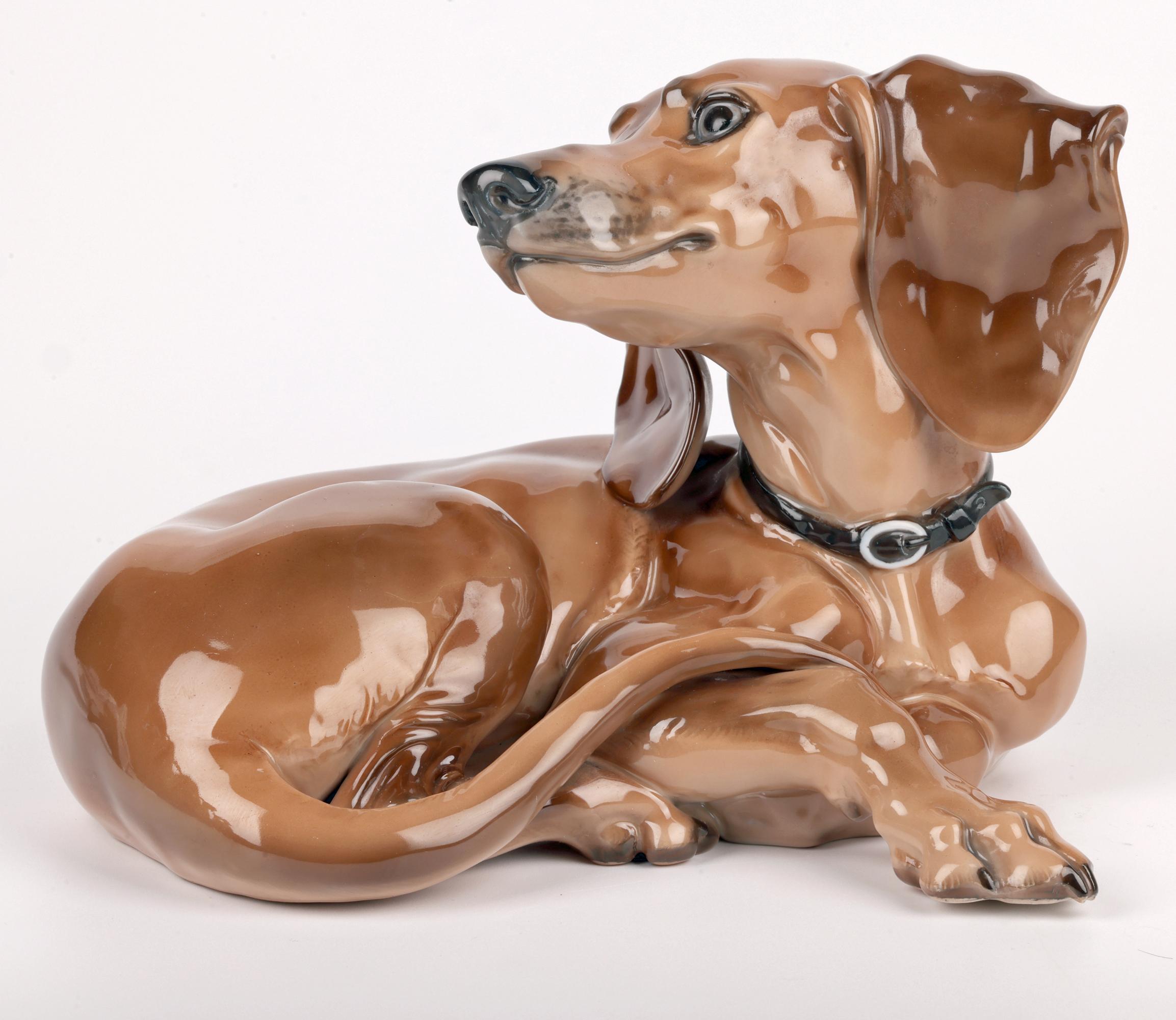 Theodor Karner for Rosenthal Rare Large Dachshundain Porcelain Figure en vente 3