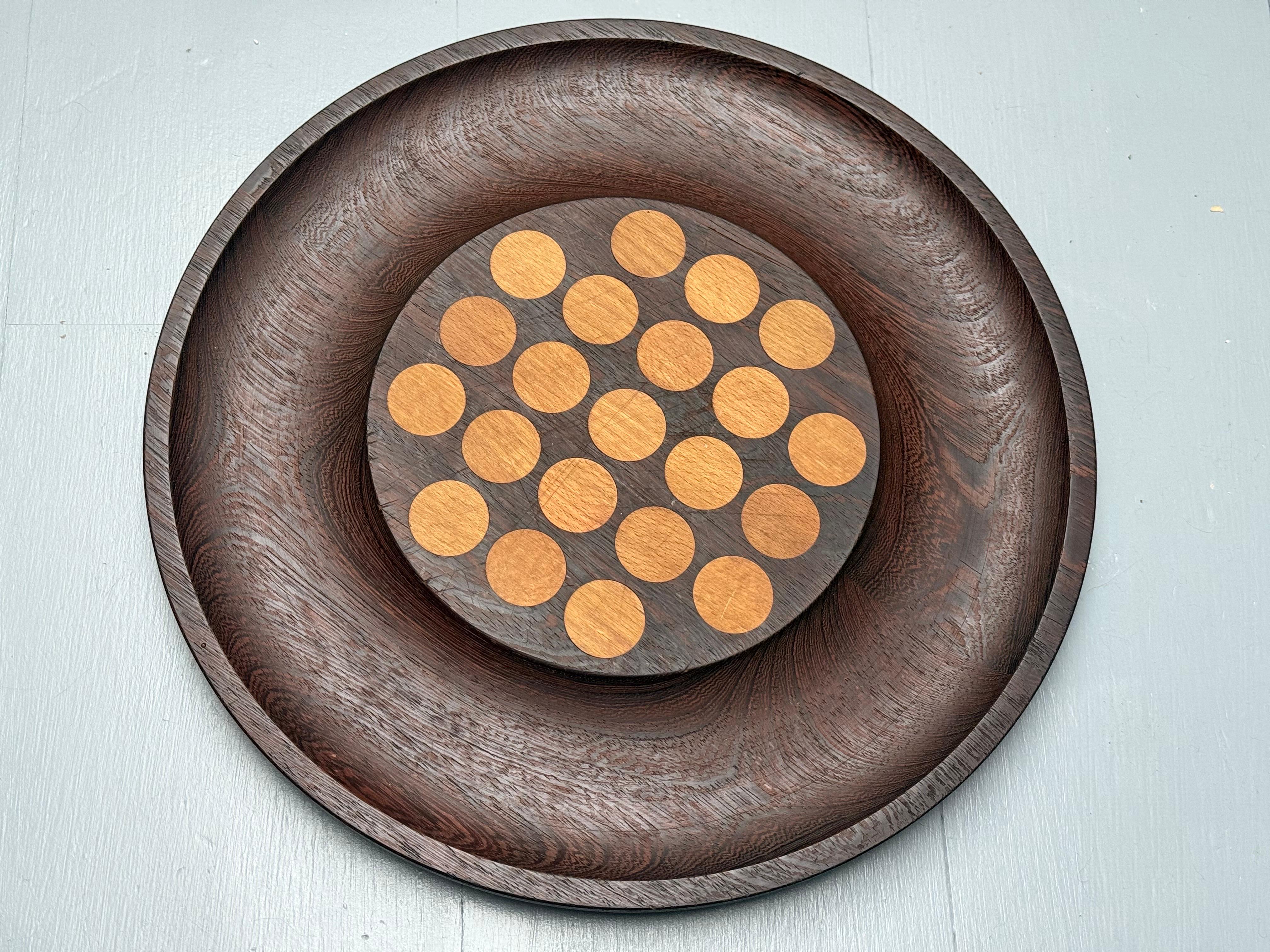 Milieu du XXe siècle Theodor Skjode Knudsen. Plateau en wengé et Oak Oak par Skjøde, Danemark, années 1950 en vente