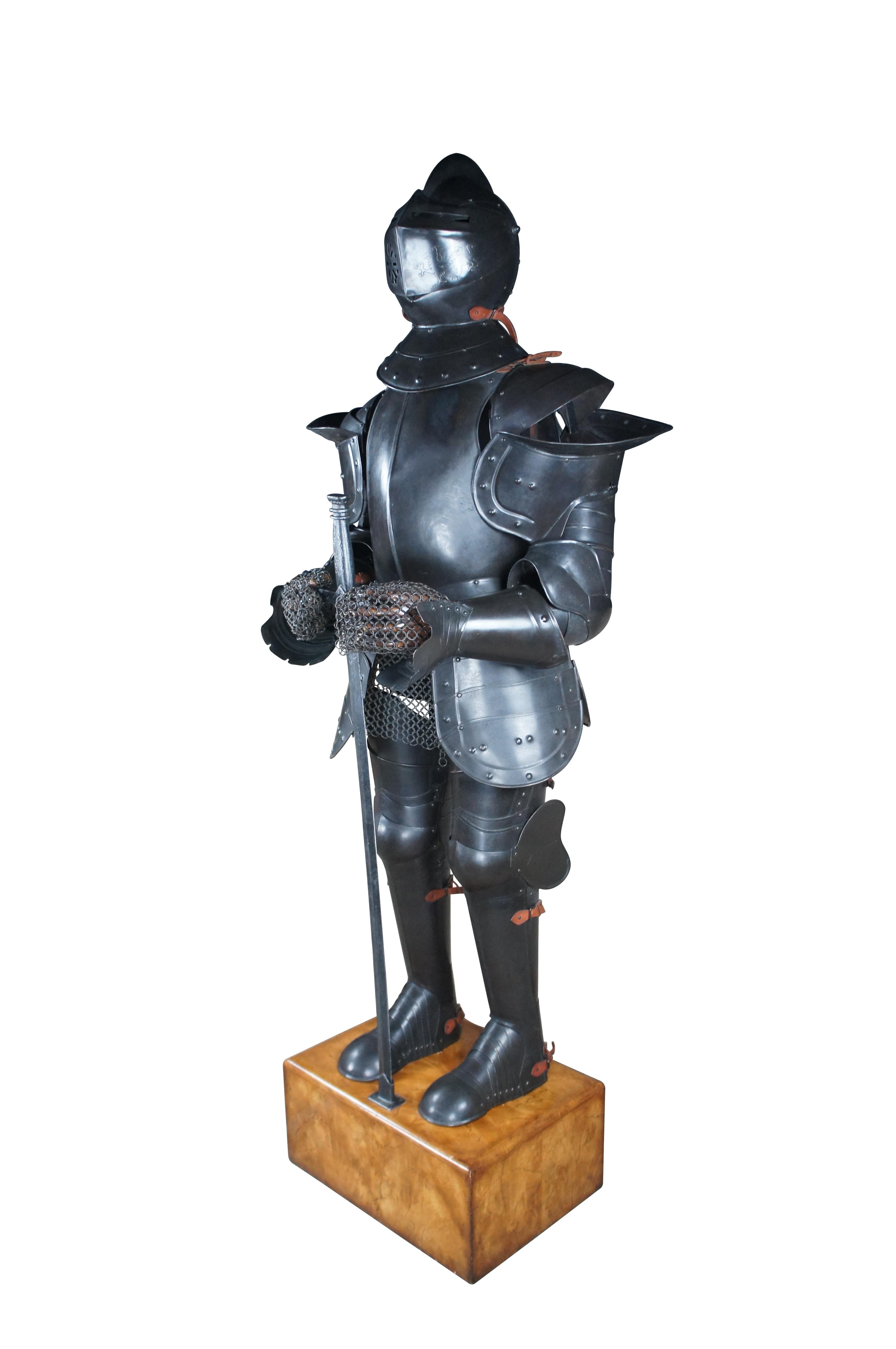 Renaissance Theodore Alexander, chevalier de costume allemand en bronze martelé du 16ème siècle en vente