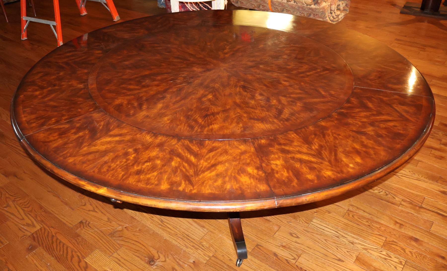 Theodore Alexander 5405-082 Brook Street Expanding Perimeter Round Dining Table en vente 3
