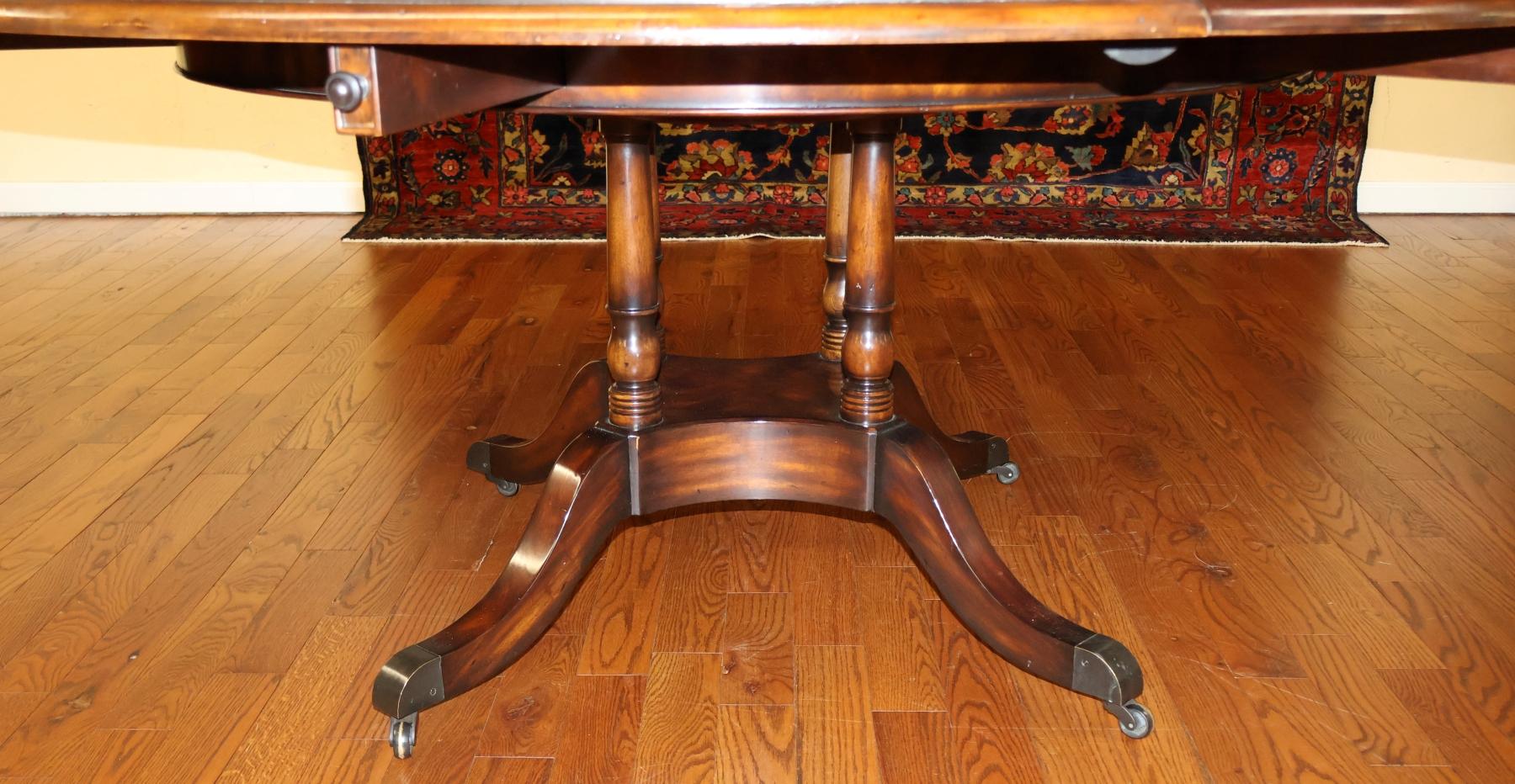 Theodore Alexander 5405-082 Brook Street Expanding Perimeter Round Dining Table en vente 6