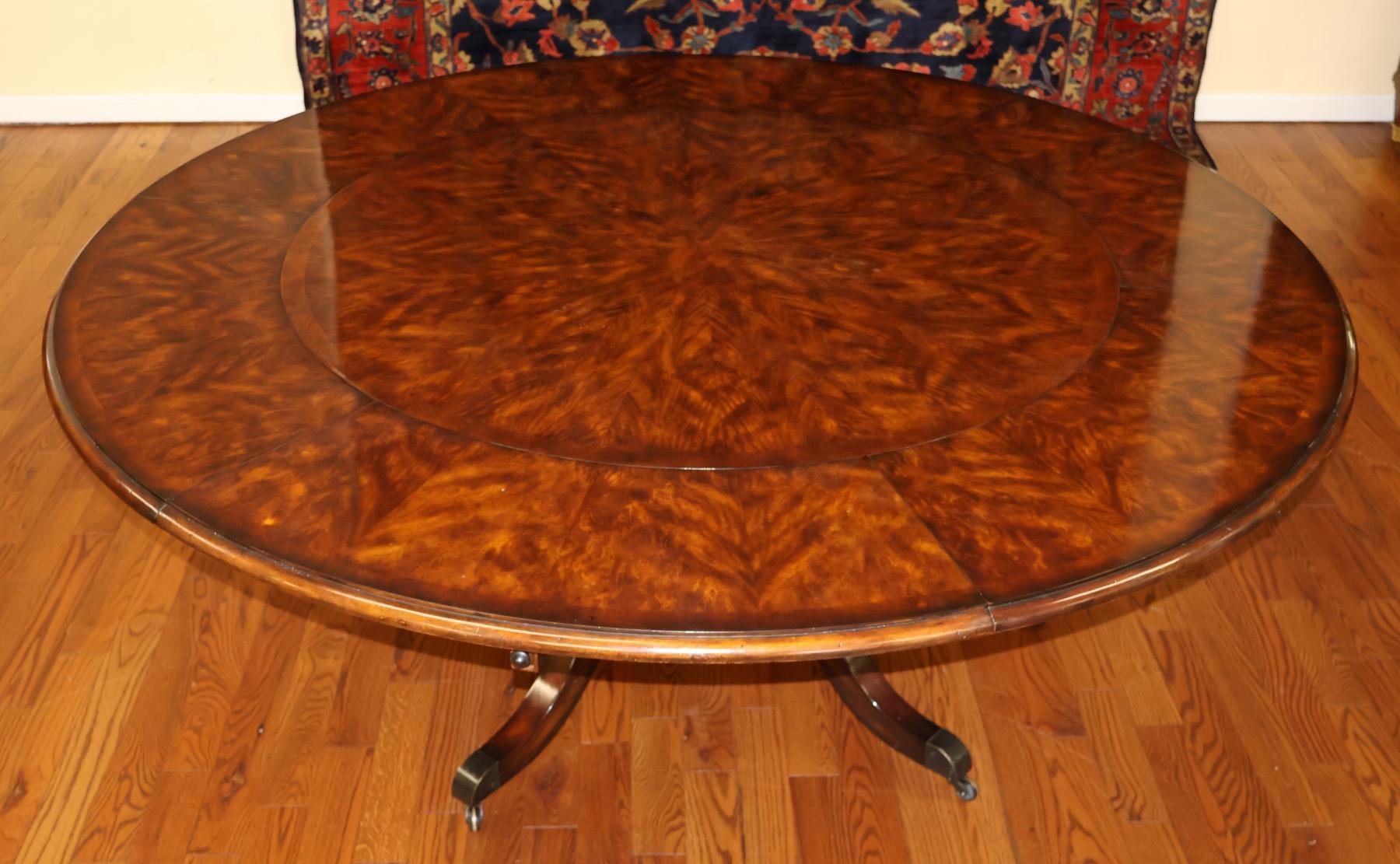 Regency Theodore Alexander 5405-082 Brook Street Expanding Perimeter Round Dining Table en vente