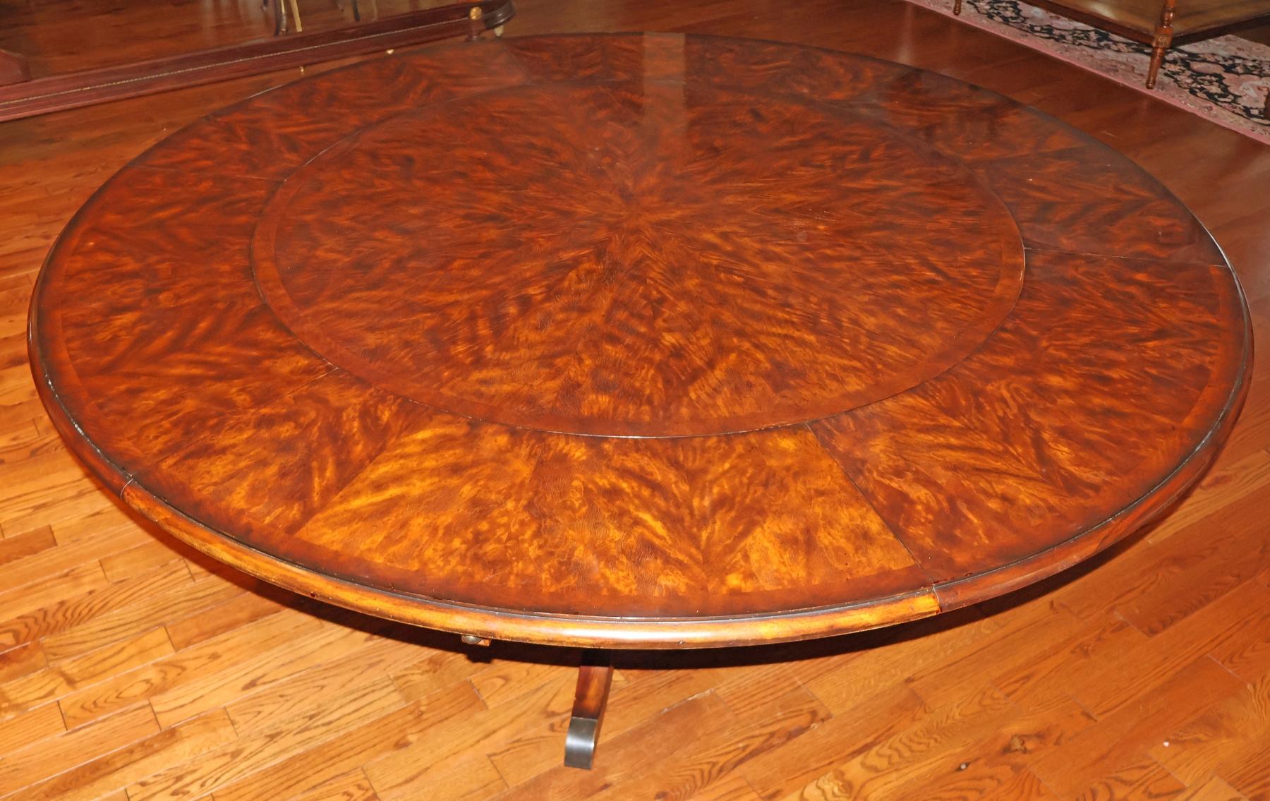 Theodore Alexander 5405-082 Brook Street Expanding Perimeter Round Dining Table en vente 1