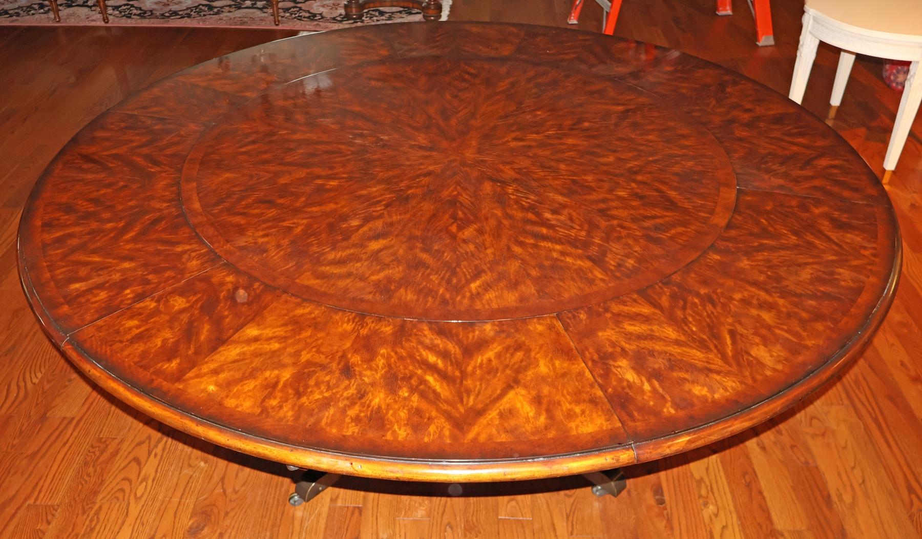 Theodore Alexander 5405-082 Brook Street Expanding Perimeter Round Dining Table en vente 2