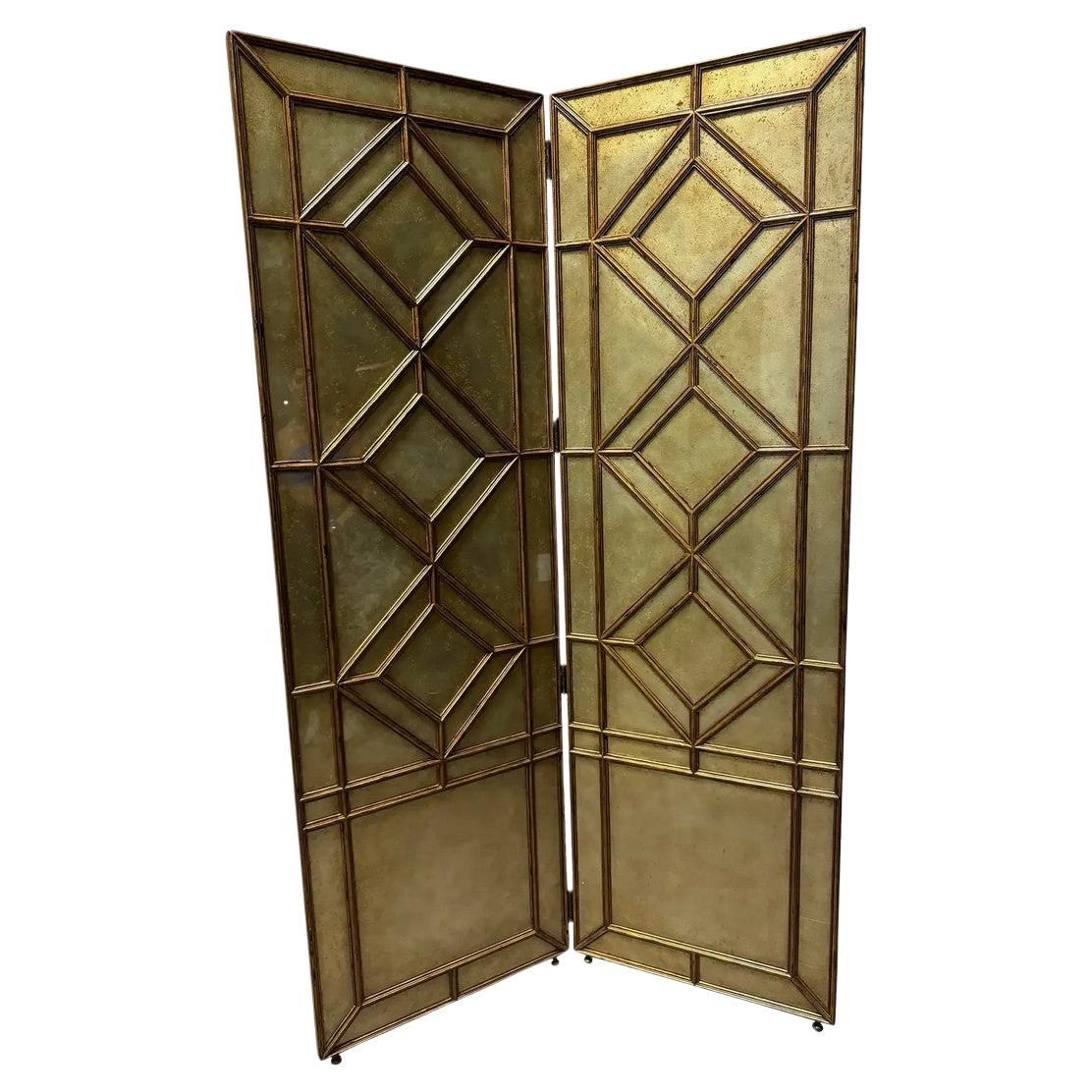 Theodore Alexander attribuito a due pannelli con motivo a diamante e paravento in foglia d'oro