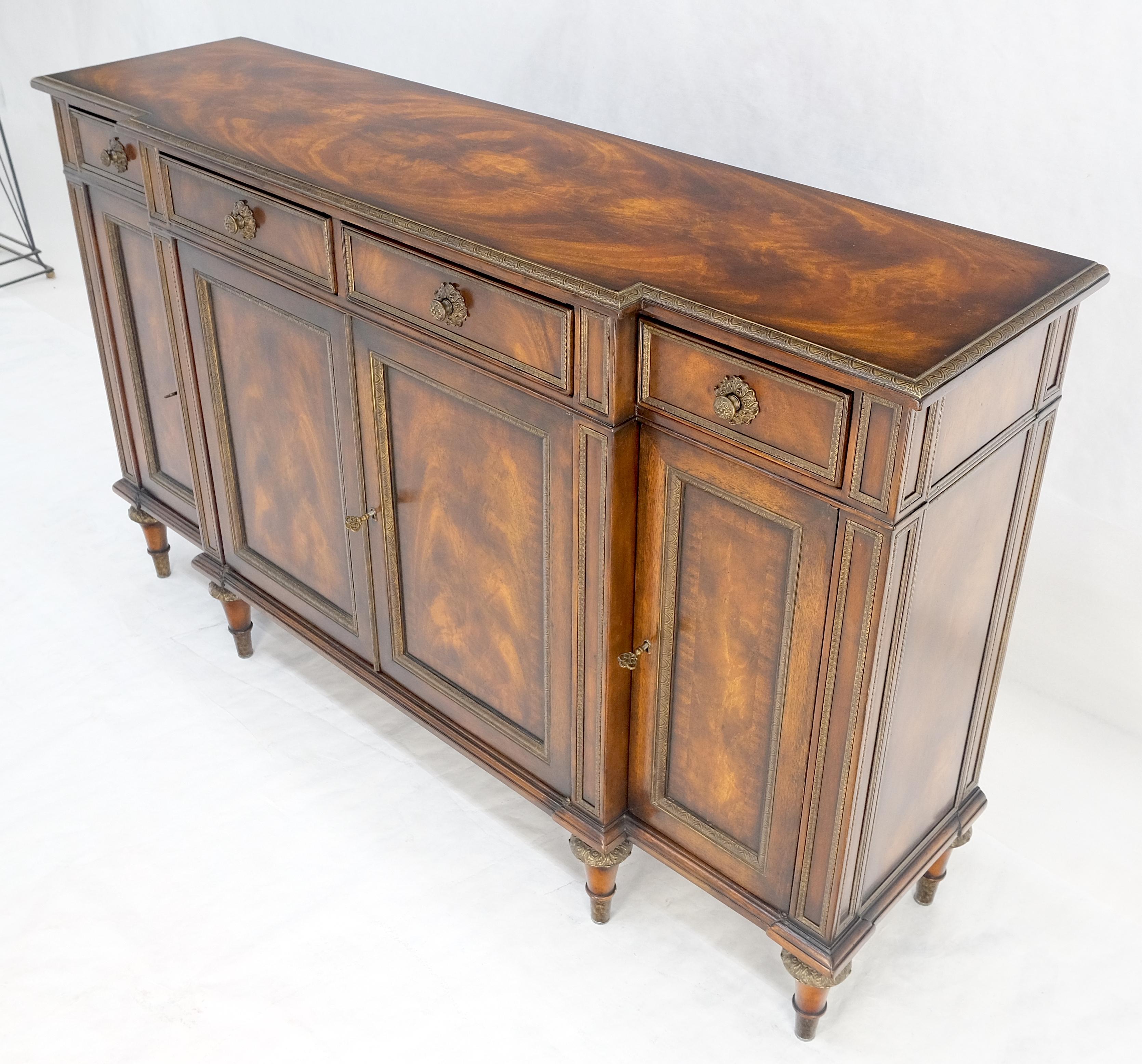 Theodore Alexander Credenza Buffet Credenza Console in legno di radica Stupefacente MINT in vendita 5