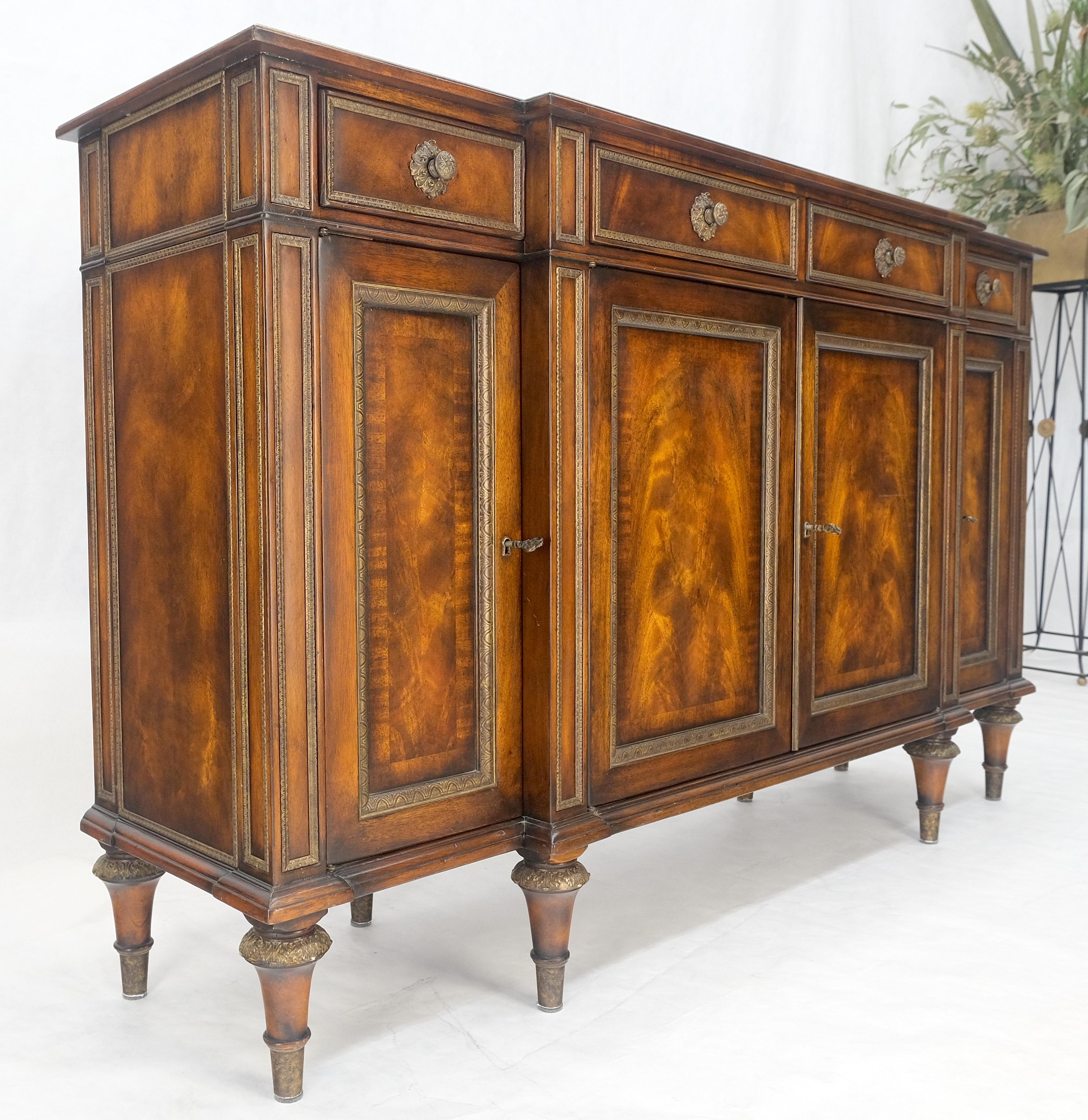 Theodore Alexander Credenza Buffet Credenza Console in legno di radica Stupefacente MINT in vendita 7
