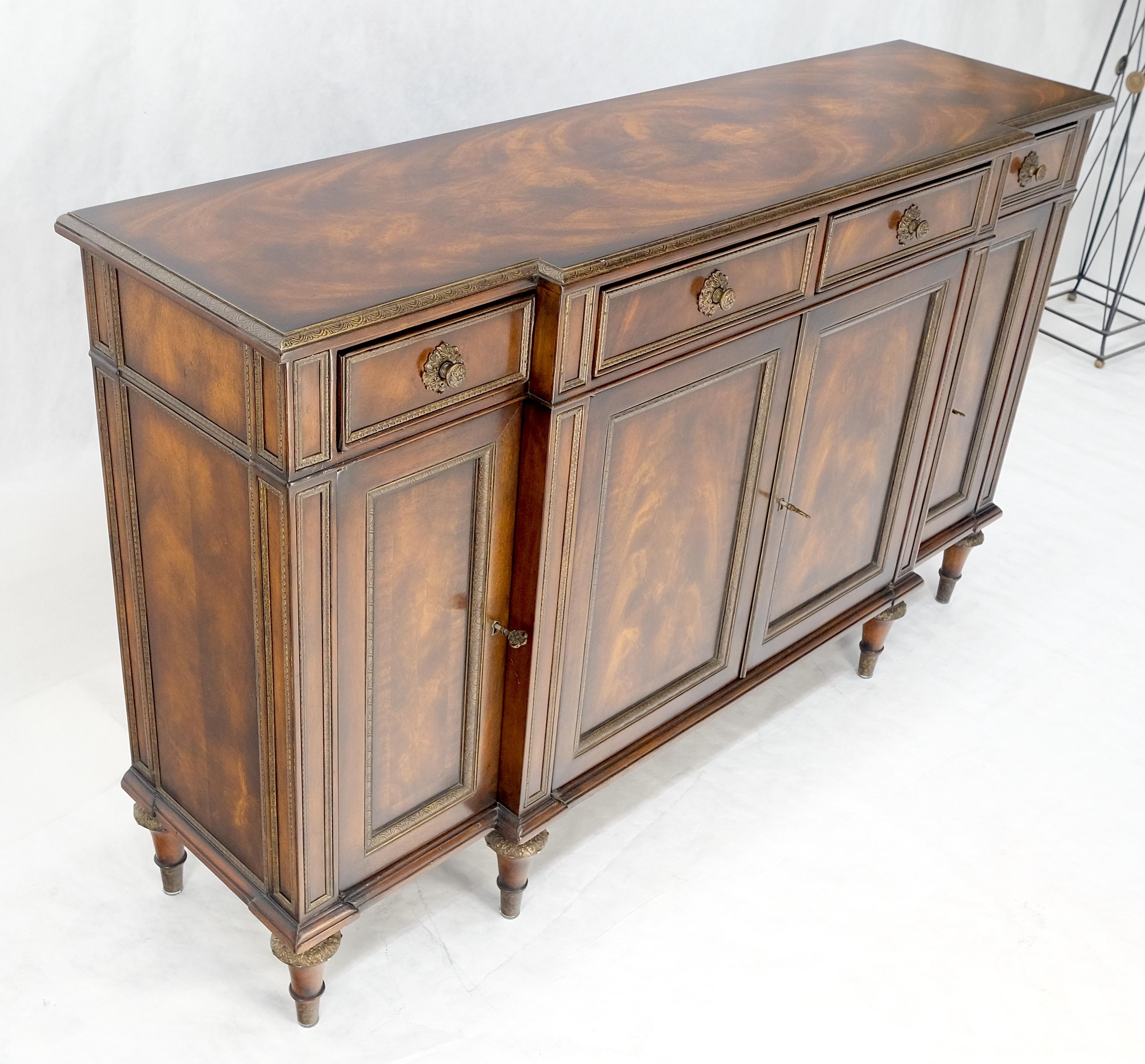 Theodore Alexander Credenza Buffet Credenza Console in legno di radica Stupefacente MINT in vendita 9