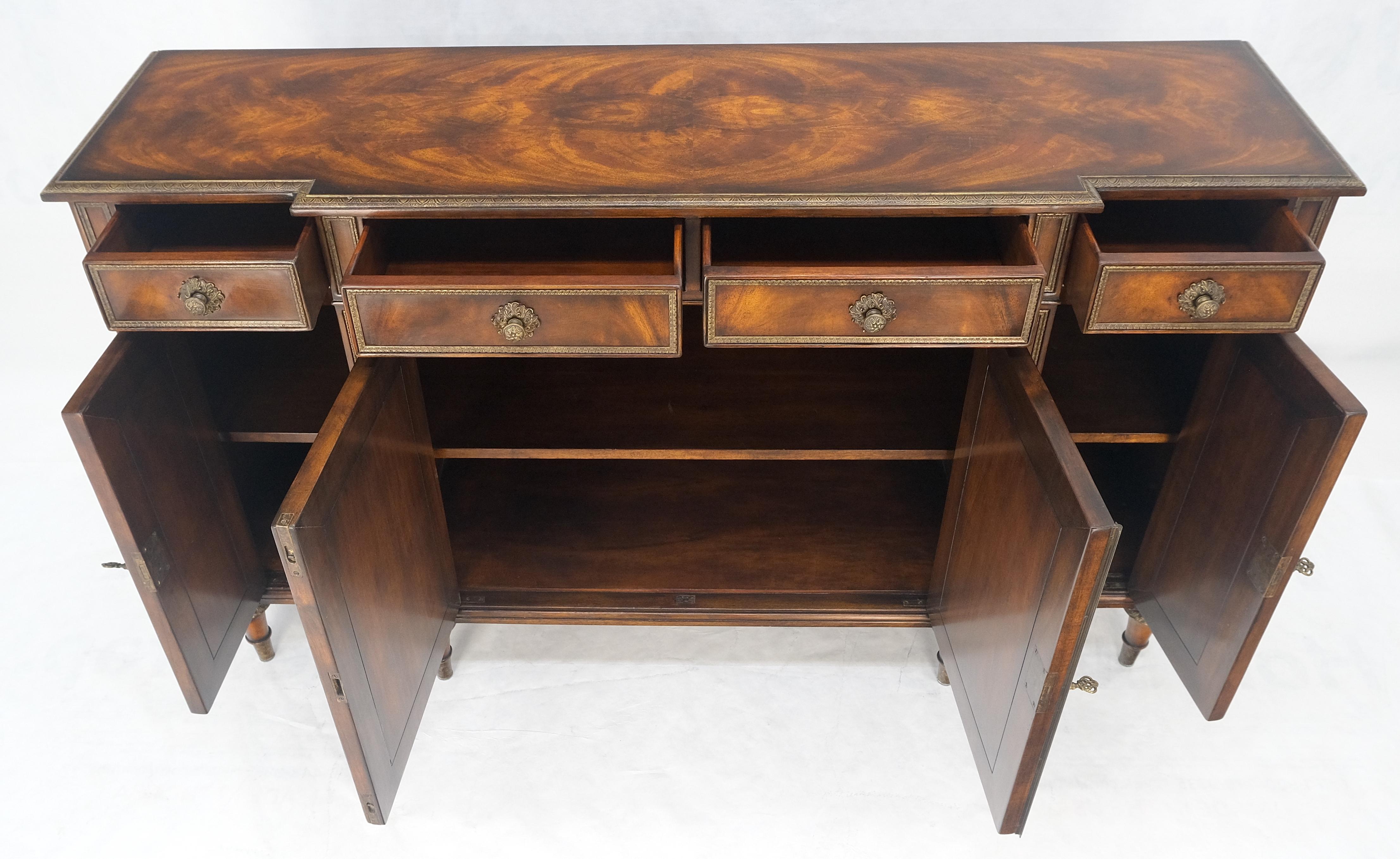 Theodore Alexander Credenza Buffet Credenza Console in legno di radica Stupefacente MINT in vendita 2
