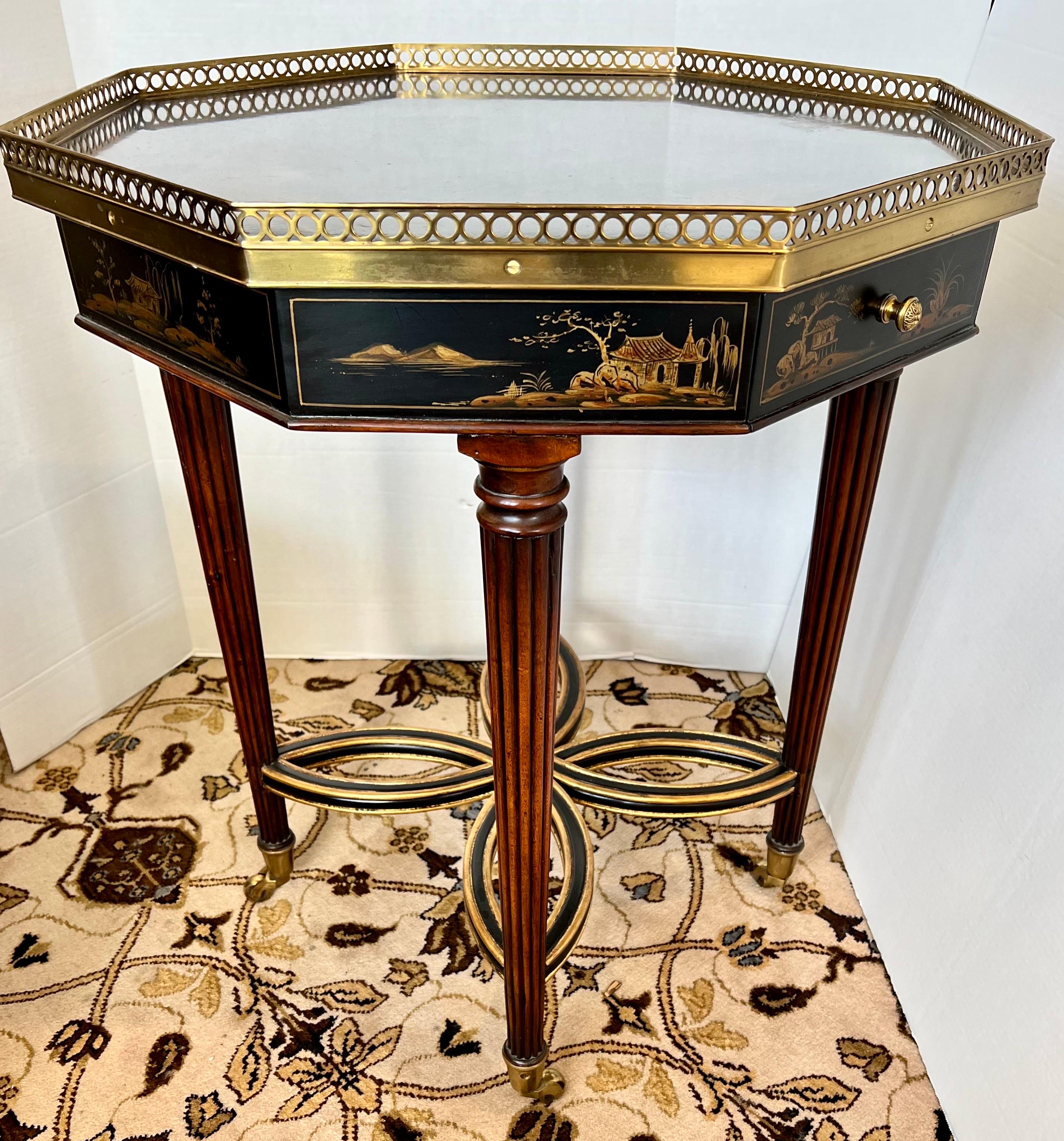 Theodore Alexander Chinoiserie Octagonal Black Lacquered and Gold Accent Table In Excellent Condition In West Hartford, CT