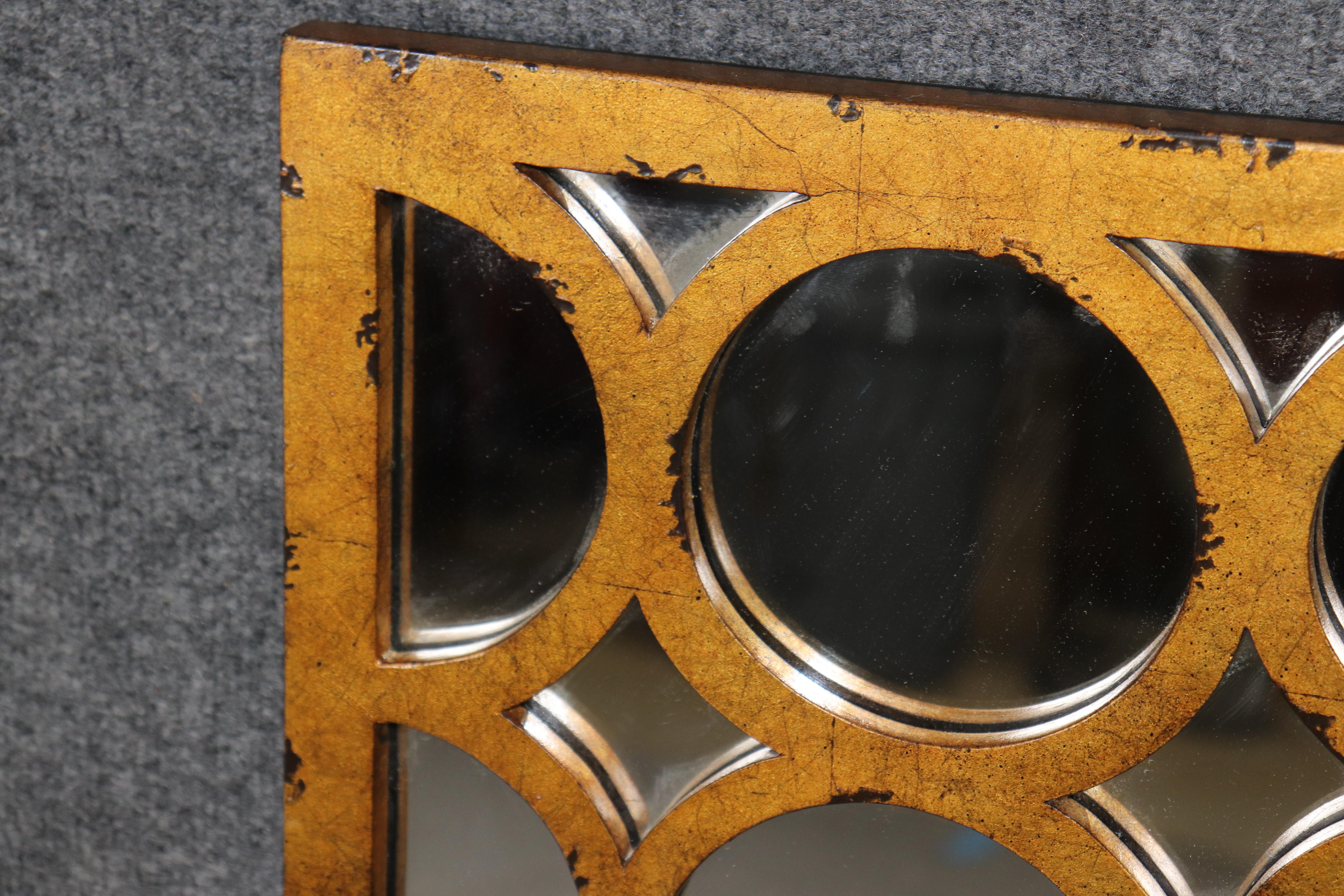 Doré Theodore Alexander Miroir doré dépoli de style régence hollywoodienne en vente
