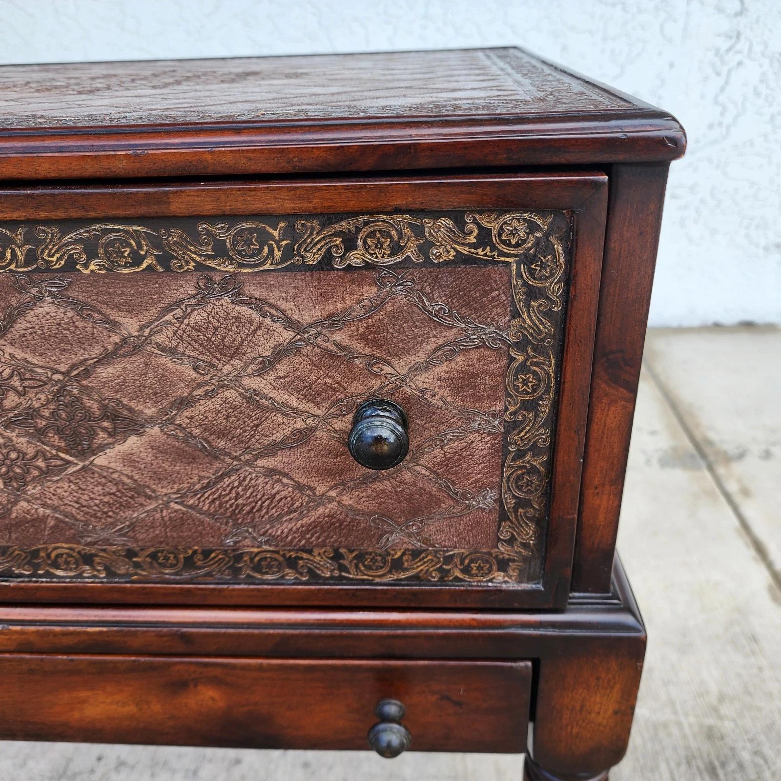 Theodore Alexander Leather Wrapped Side Accent Table In Good Condition For Sale In Lake Worth, FL