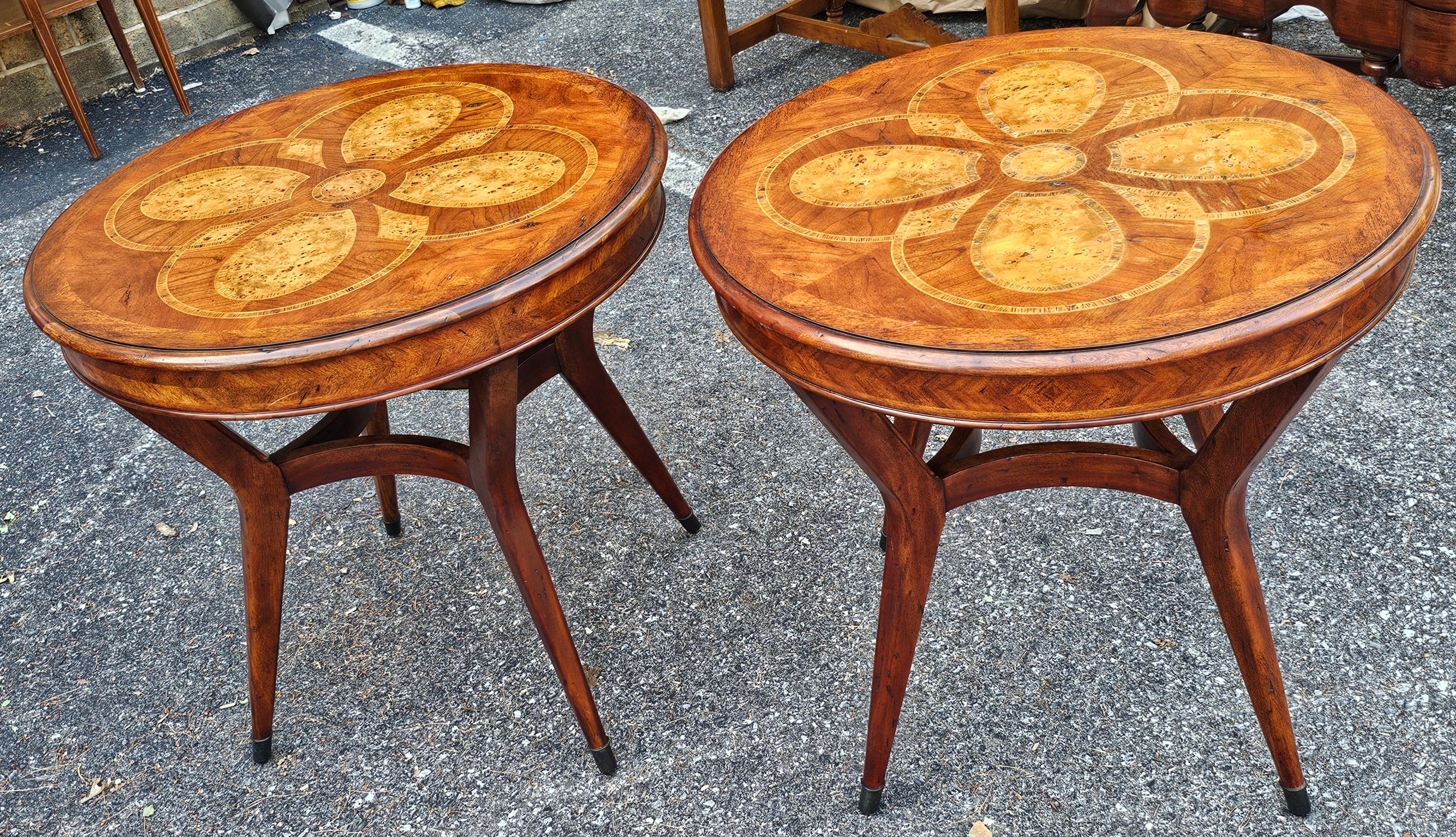 Legno di alberi da frutto Tavolo da centro / Tavolino con intarsio di legni di frutta misti di Theodore Alexander in vendita